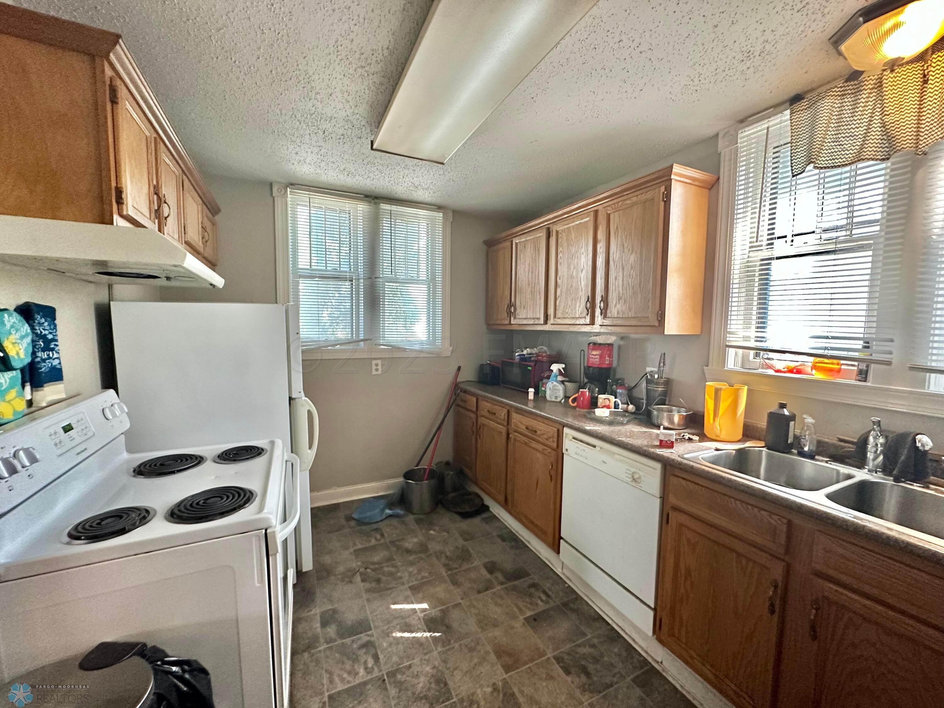 Lower Unit