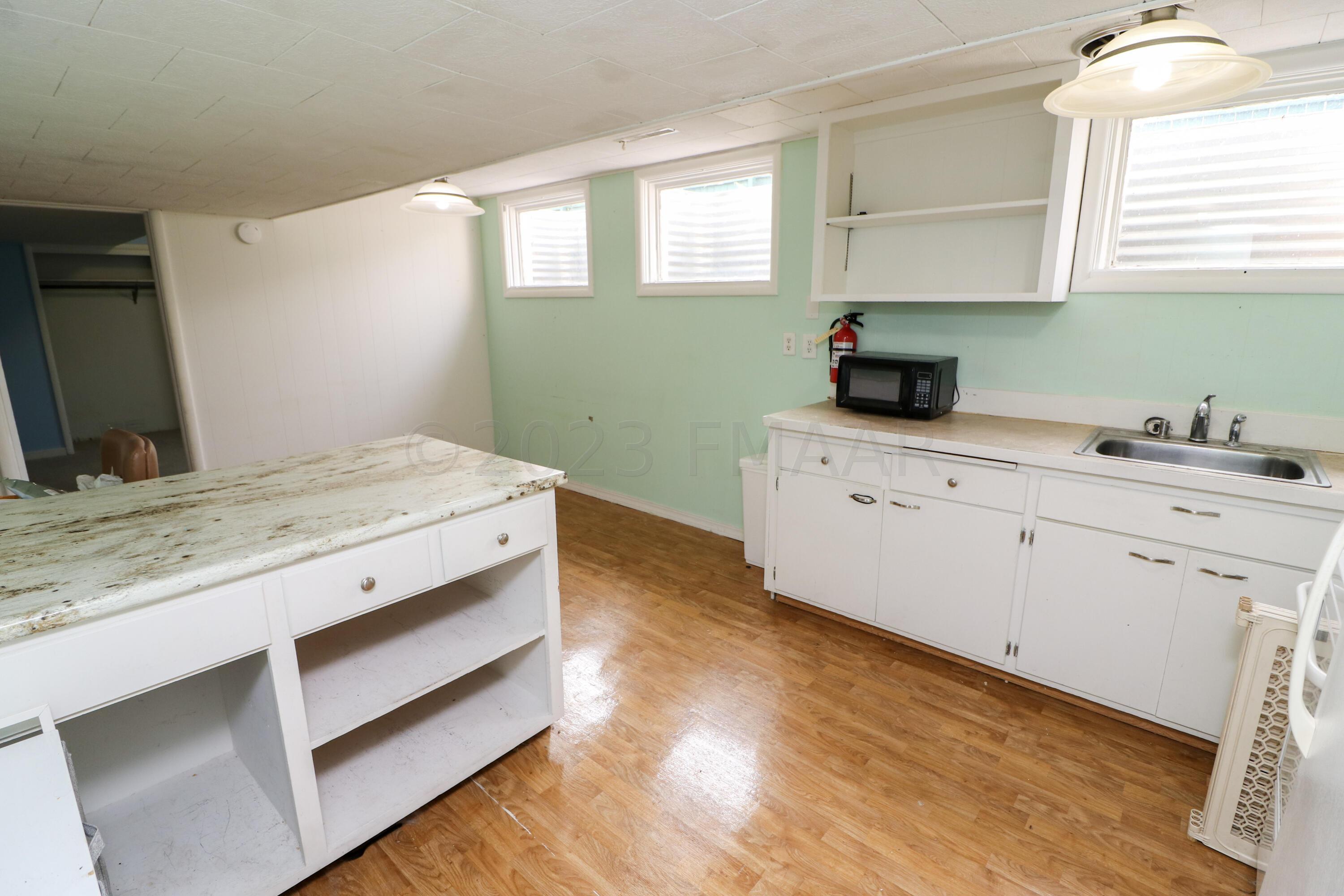 LL Kitchen