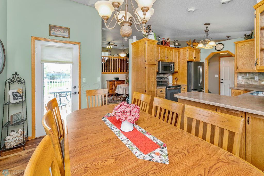 Dining/Kitchen