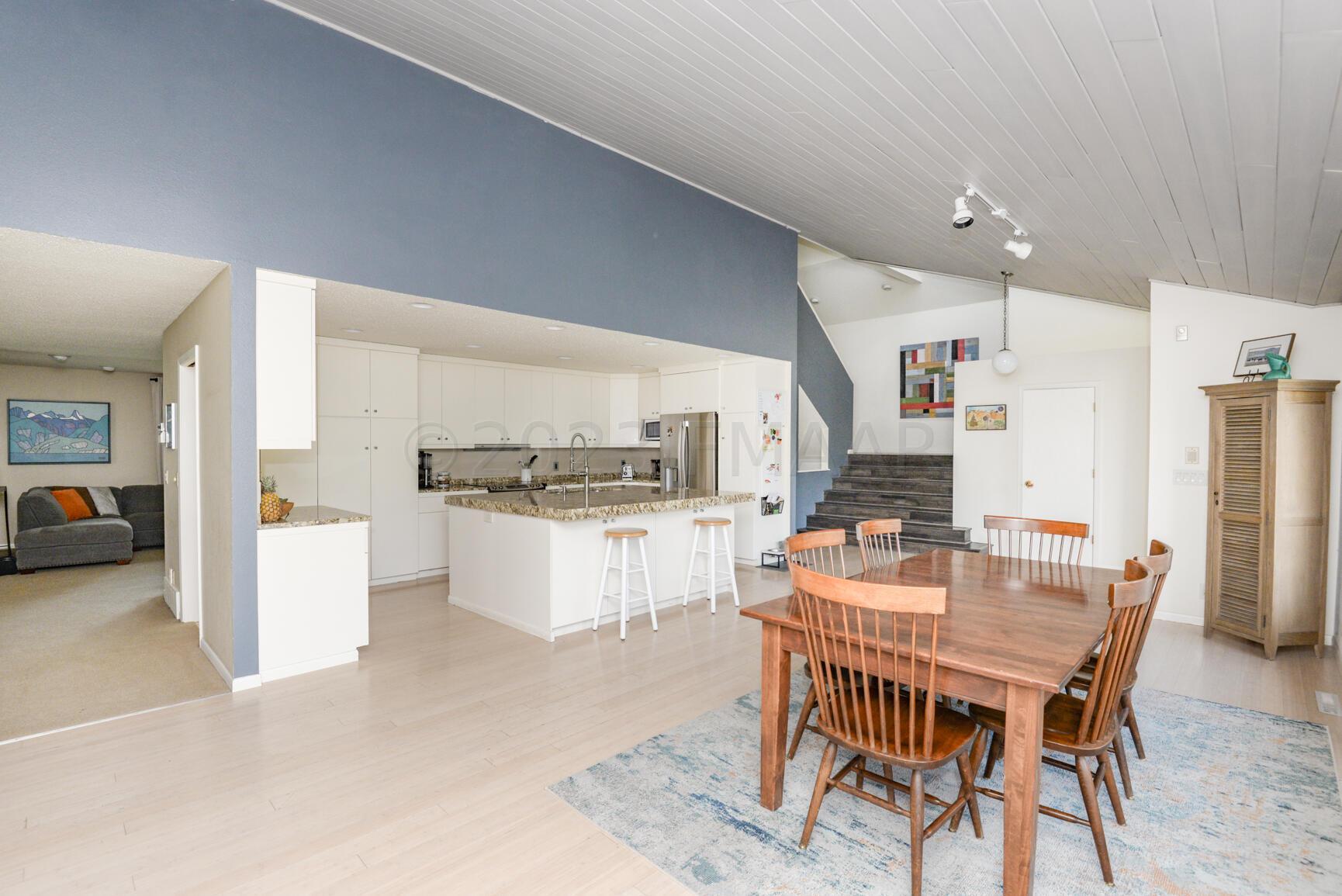 Kitchen/Dining