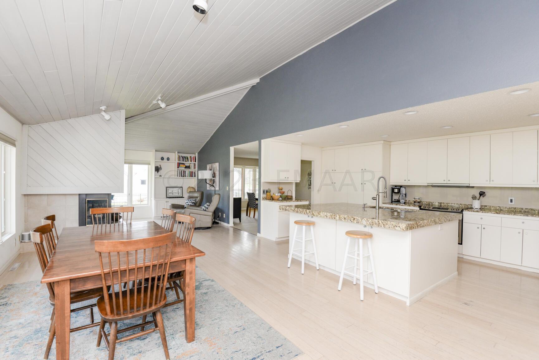 Kitchen/Dining