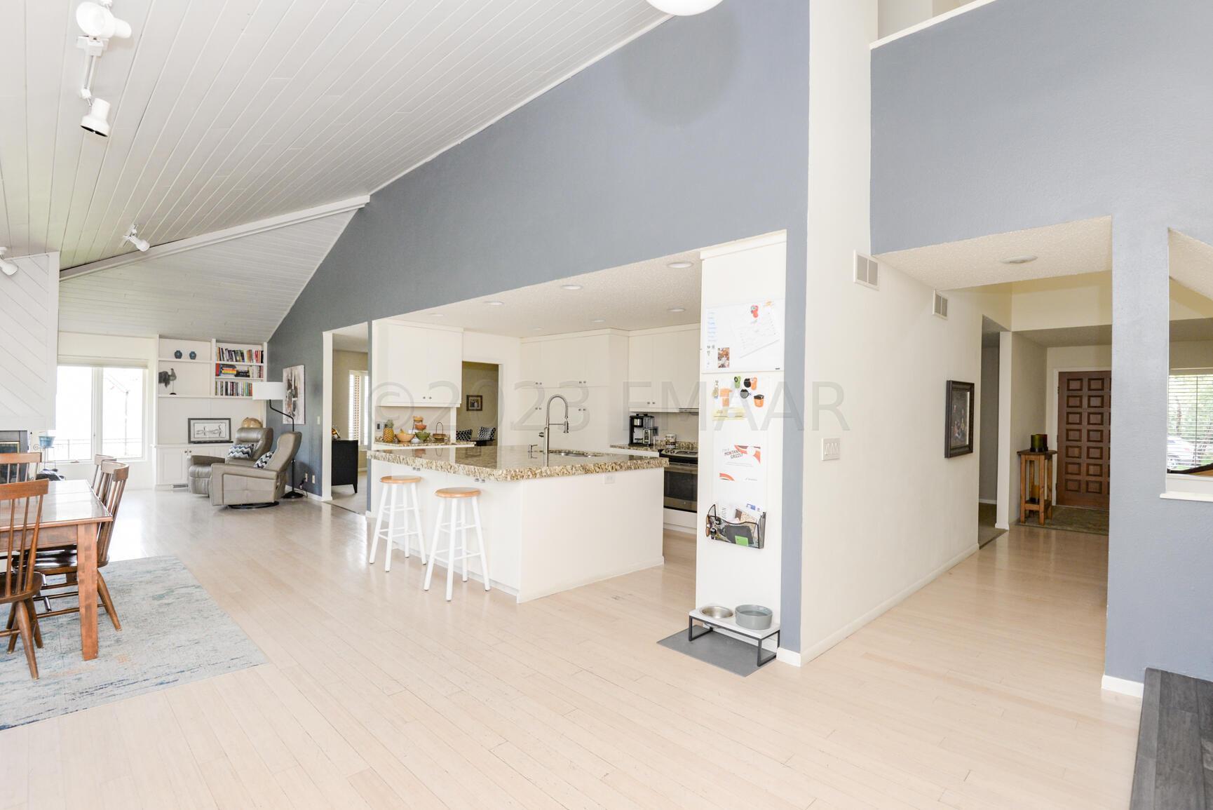 Kitchen/Dining
