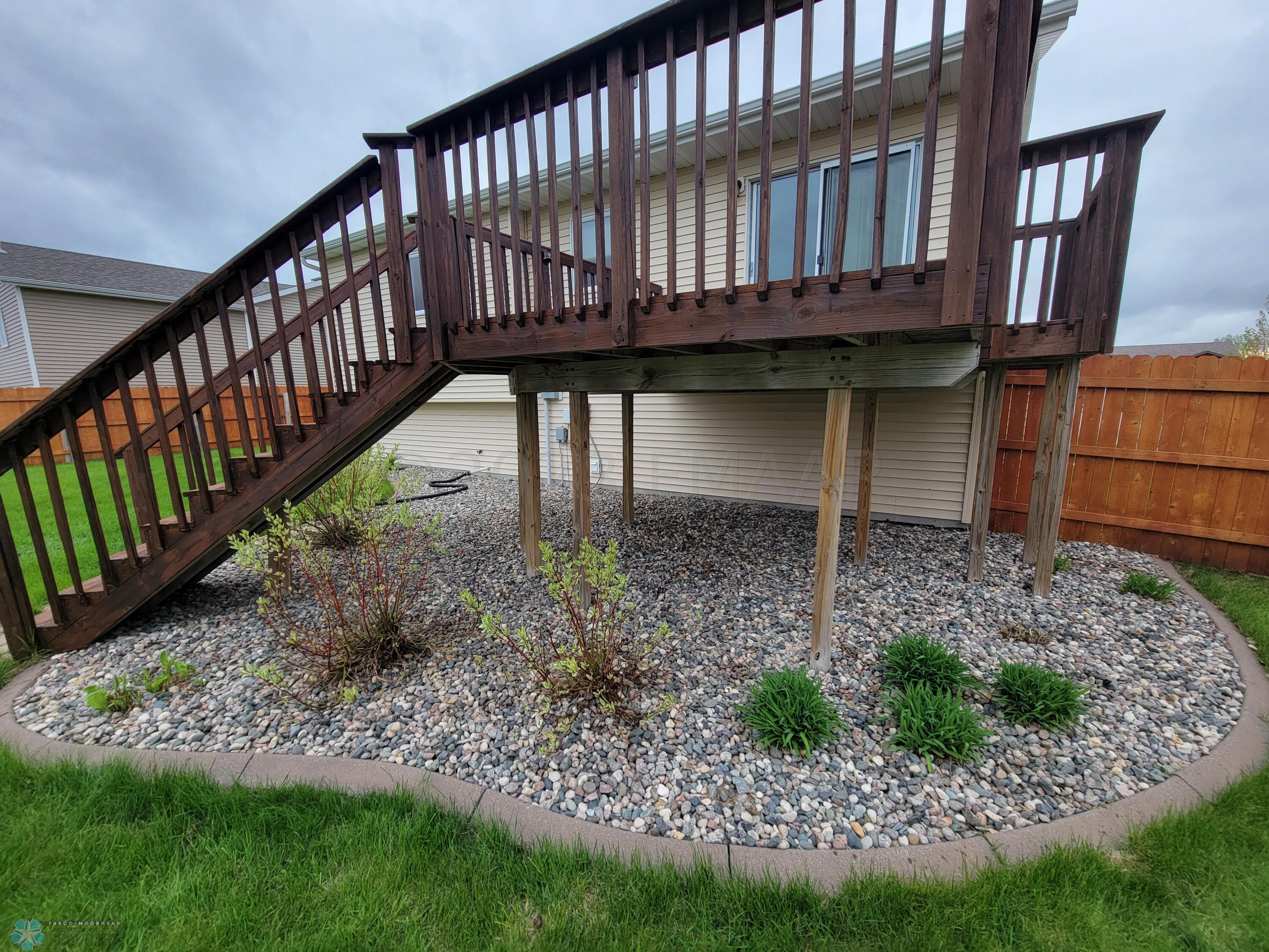 Deck stairs