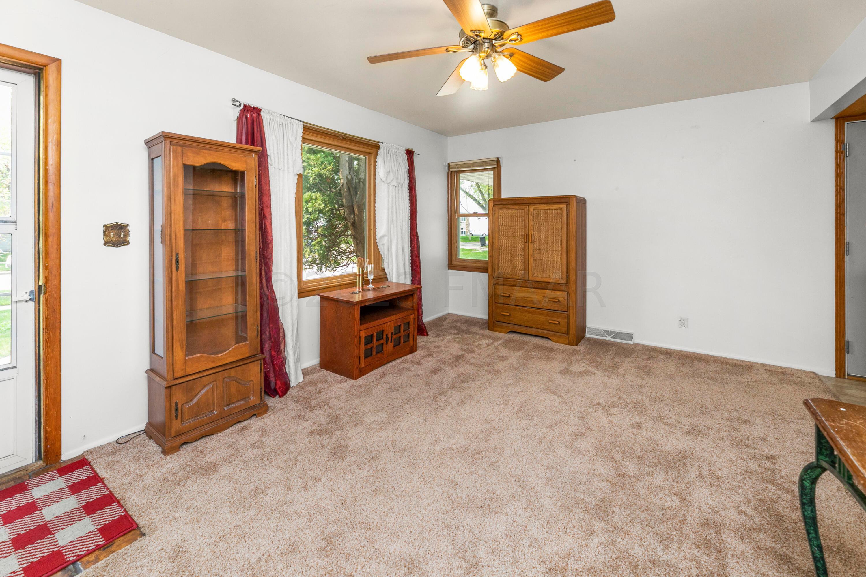 6 Living Room-2