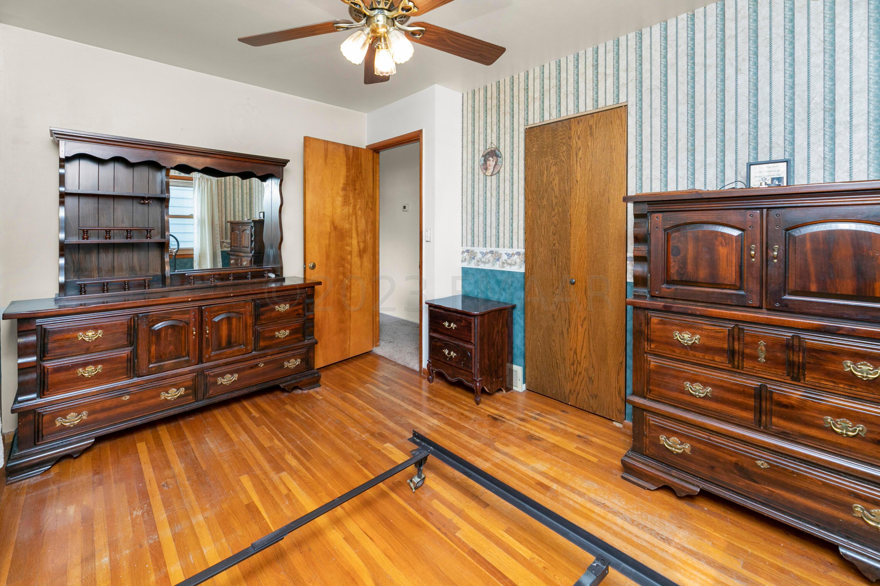 14 Primary Bedroom-2