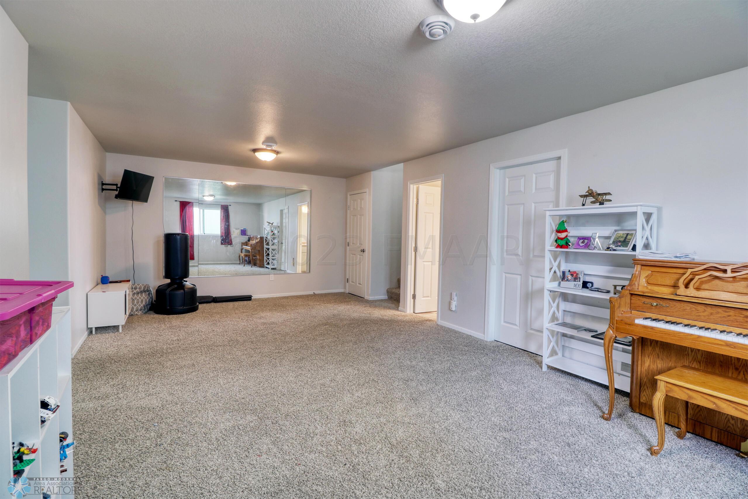 25 FamilyRoom_2