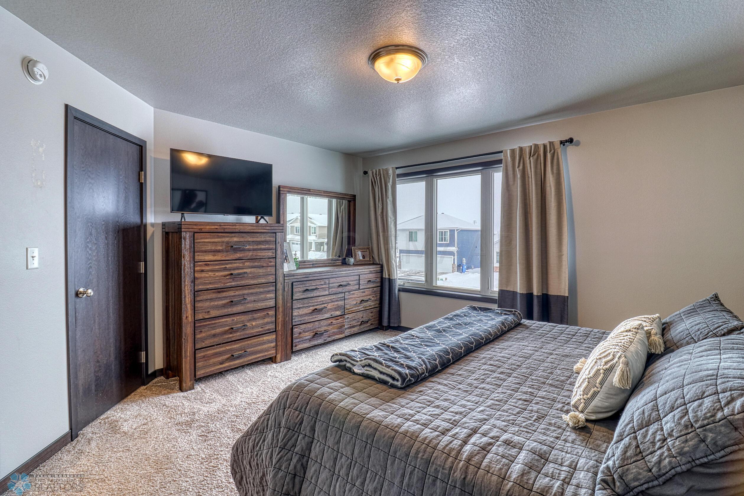 Master Bedroom1_2