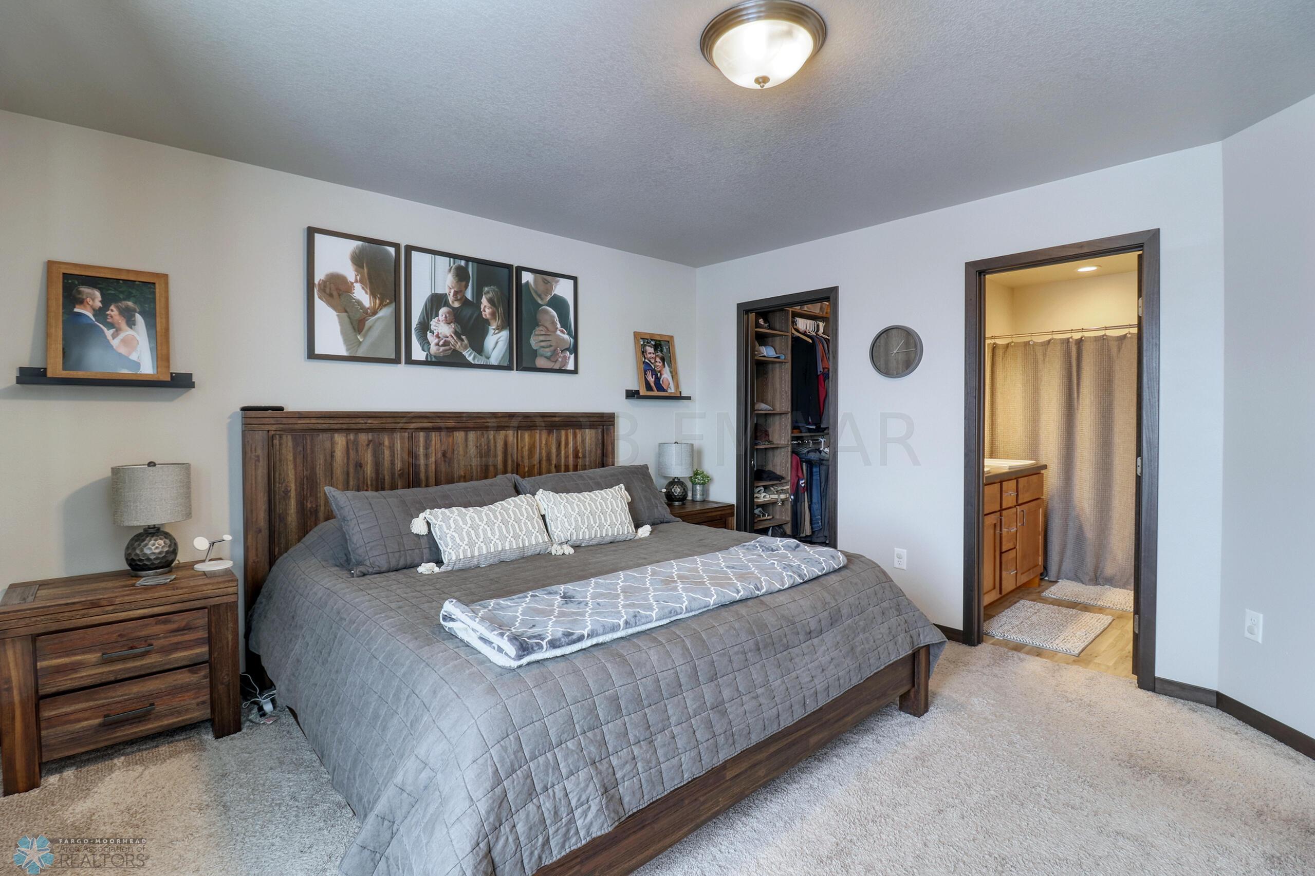 Master Bedroom1_0