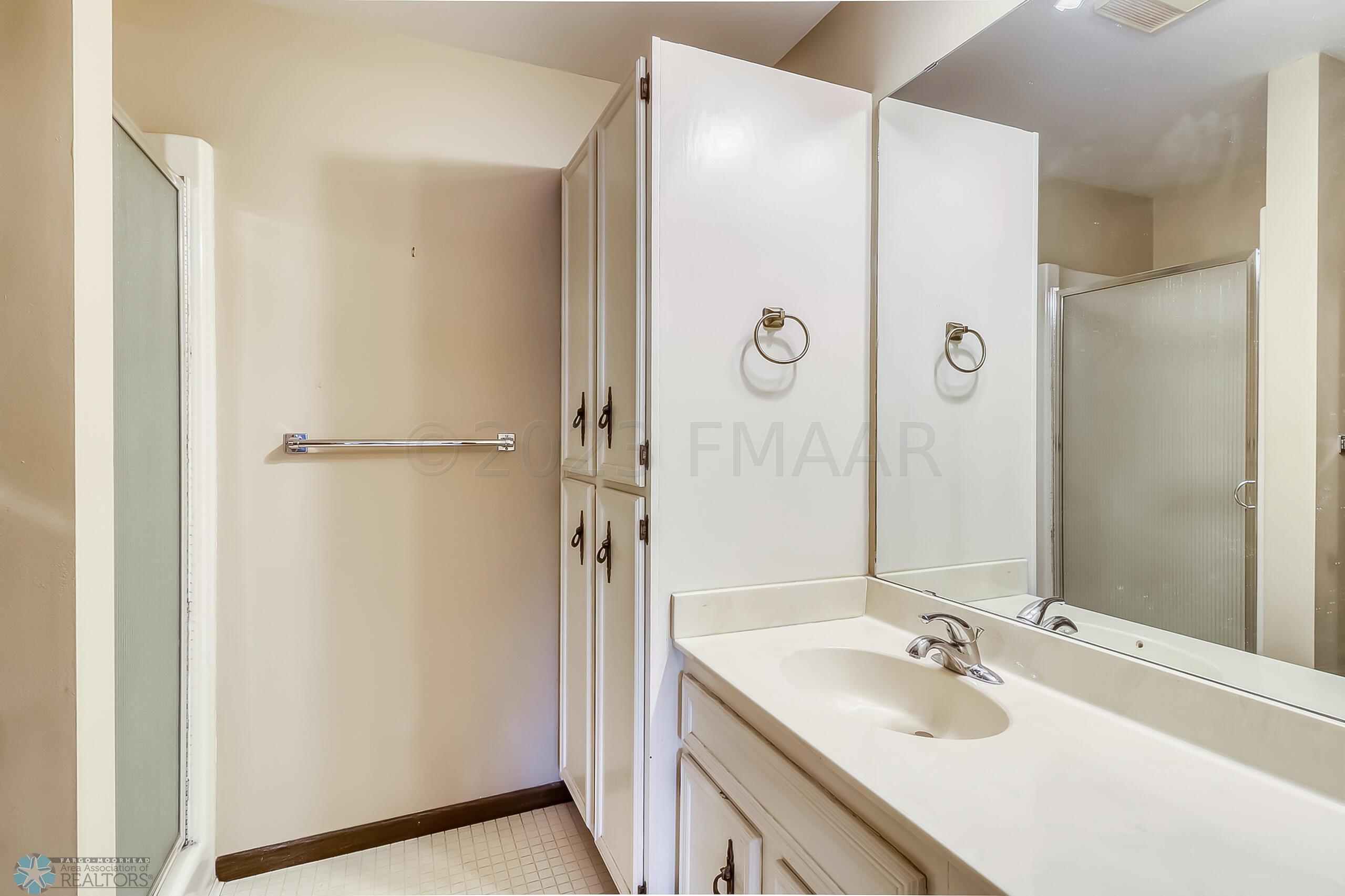 Master Bathroom1_1