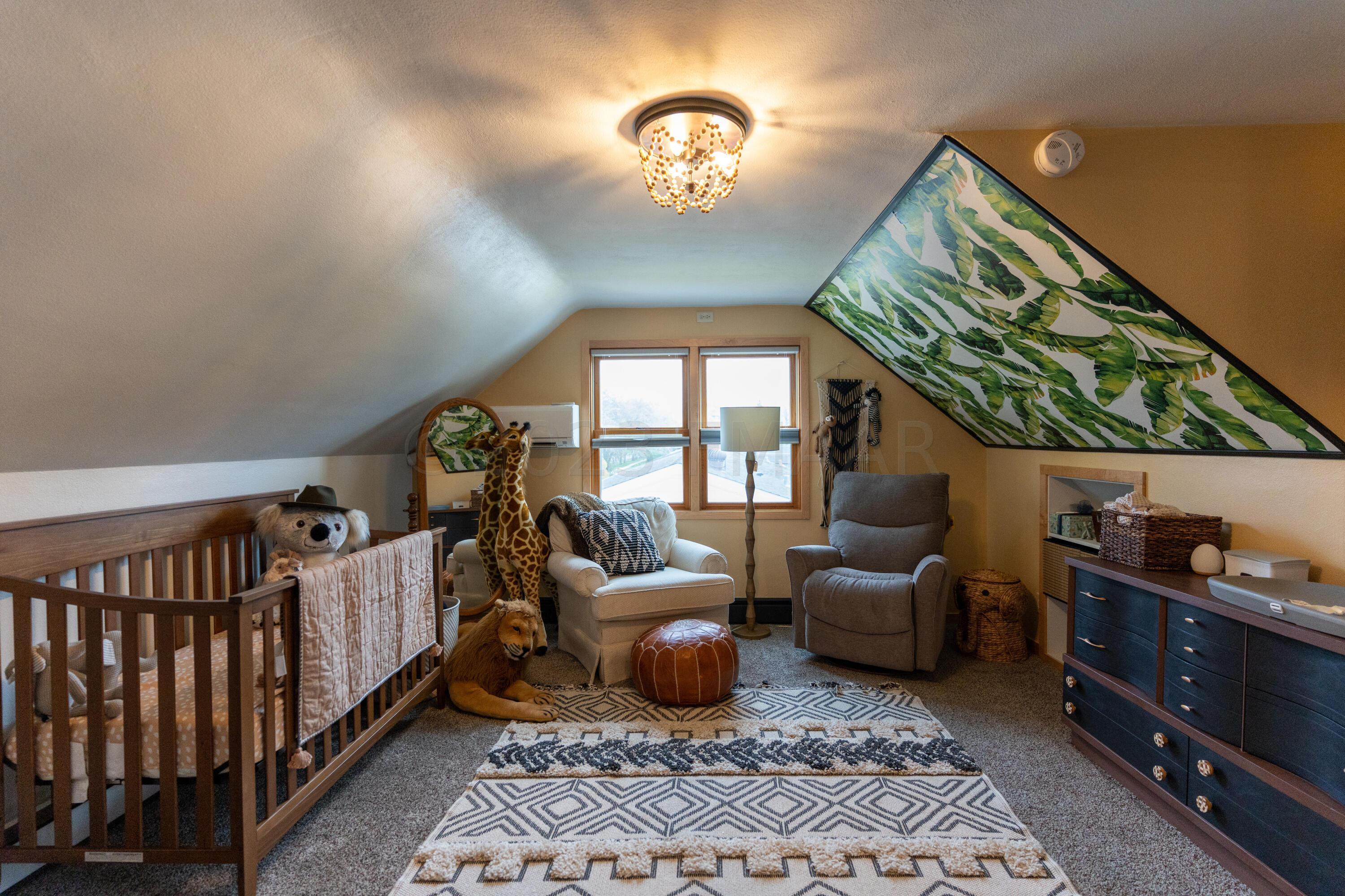 Bedroom 3 (Upper Level)