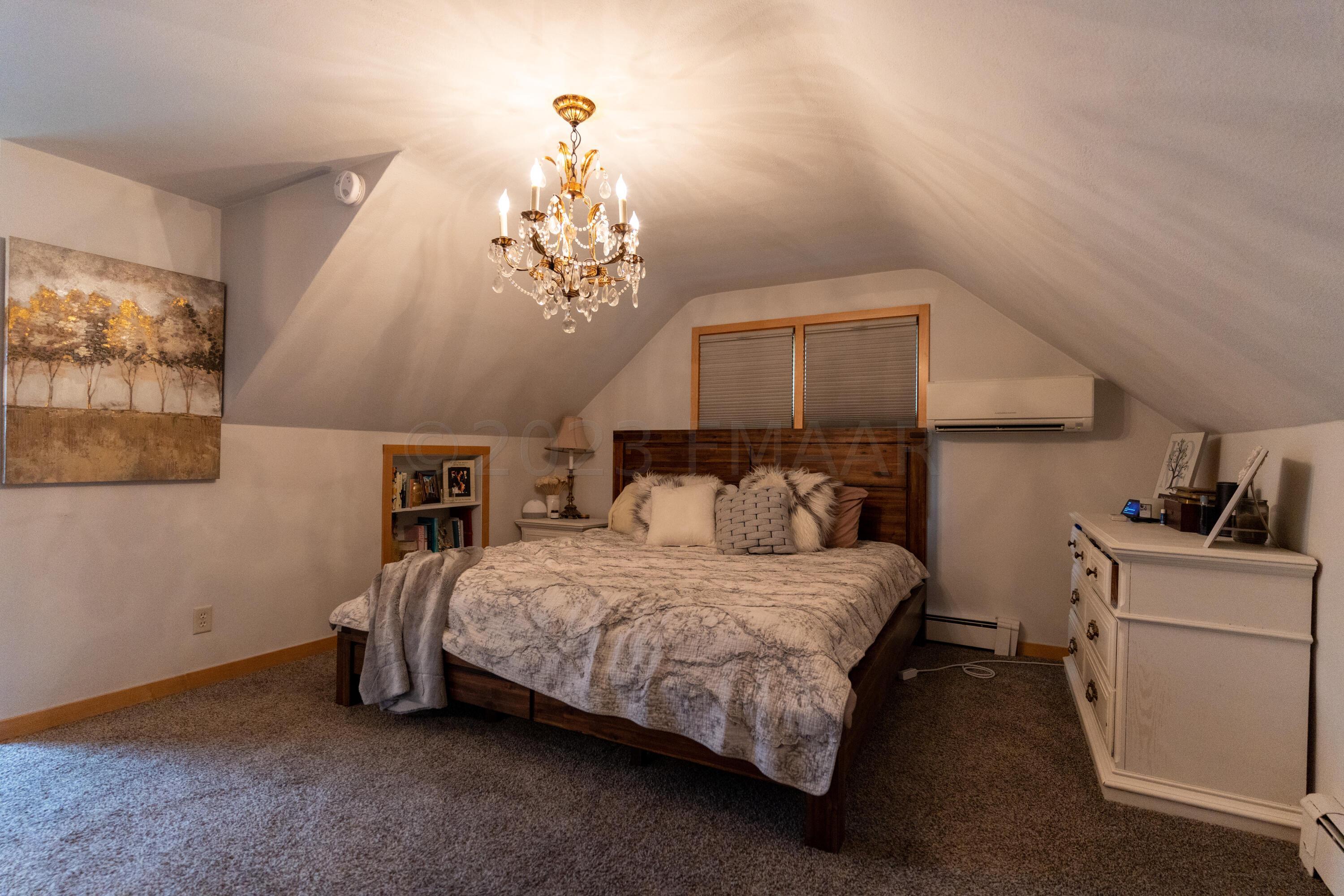 Bedroom 4 (Upper Level)