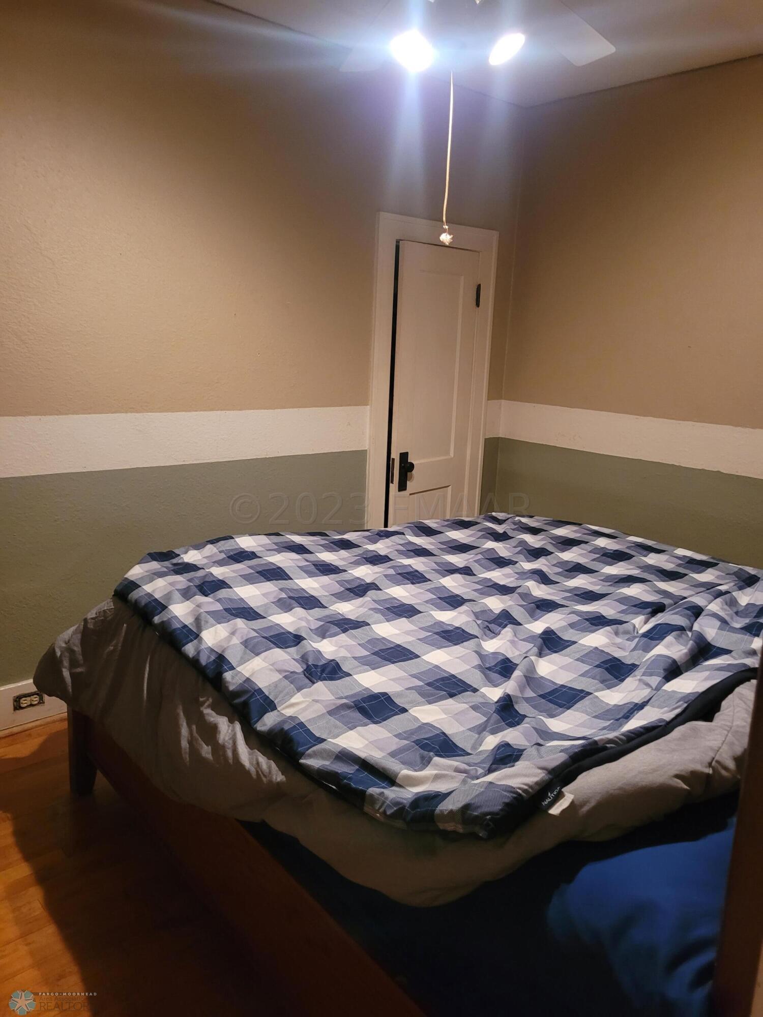 1439 bedroom1
