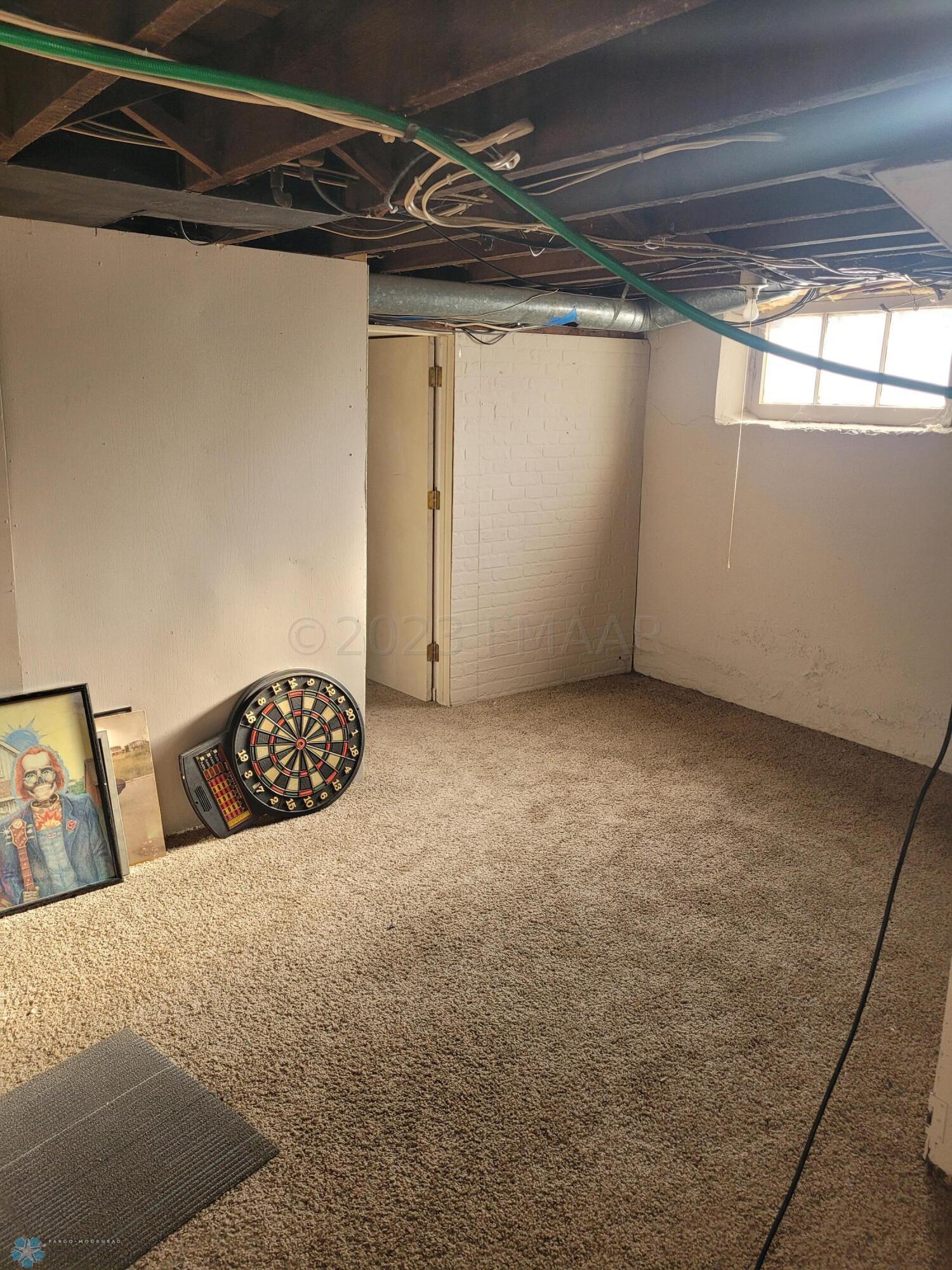 1439 storage2
