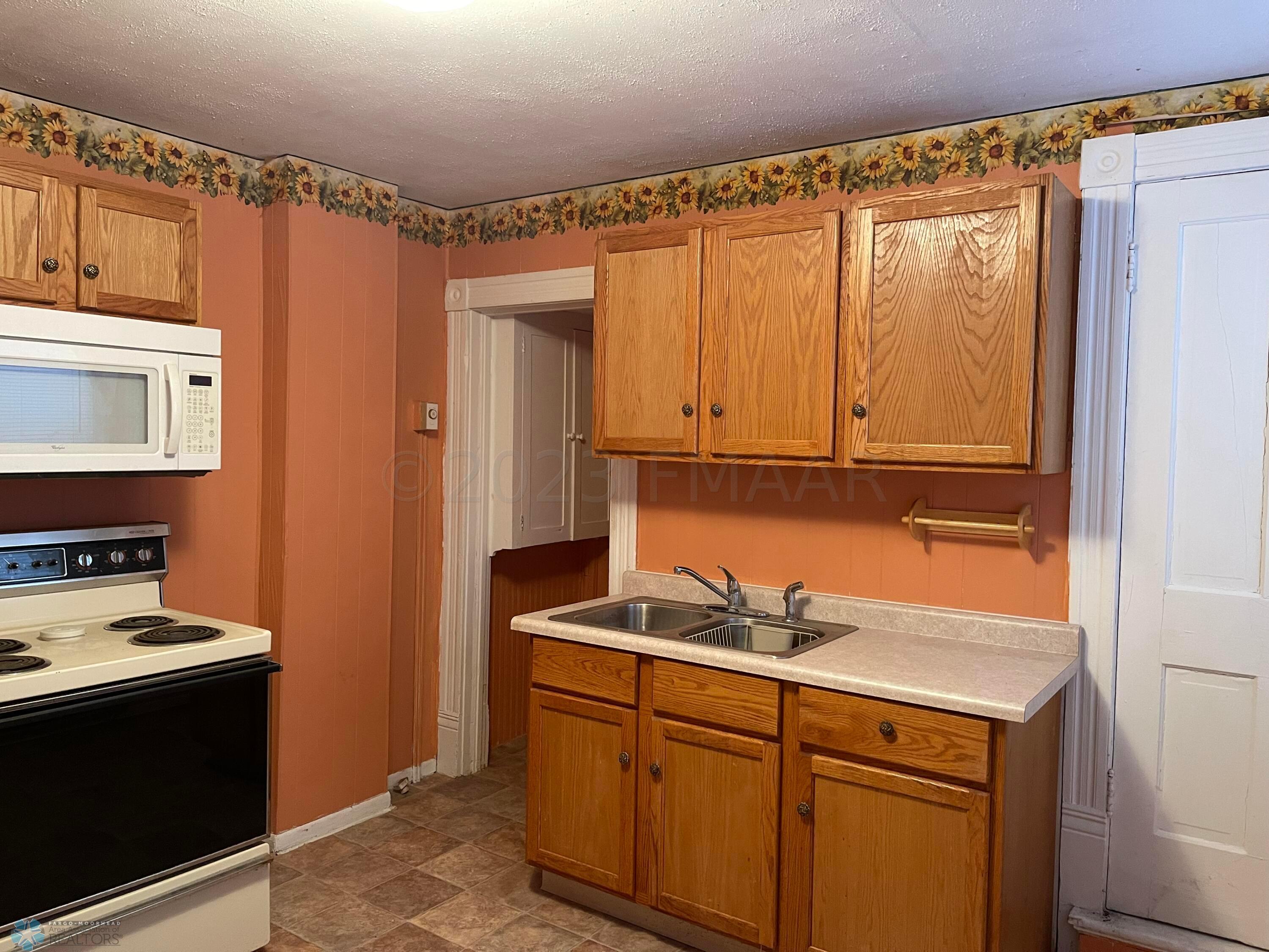 706 Kitchen