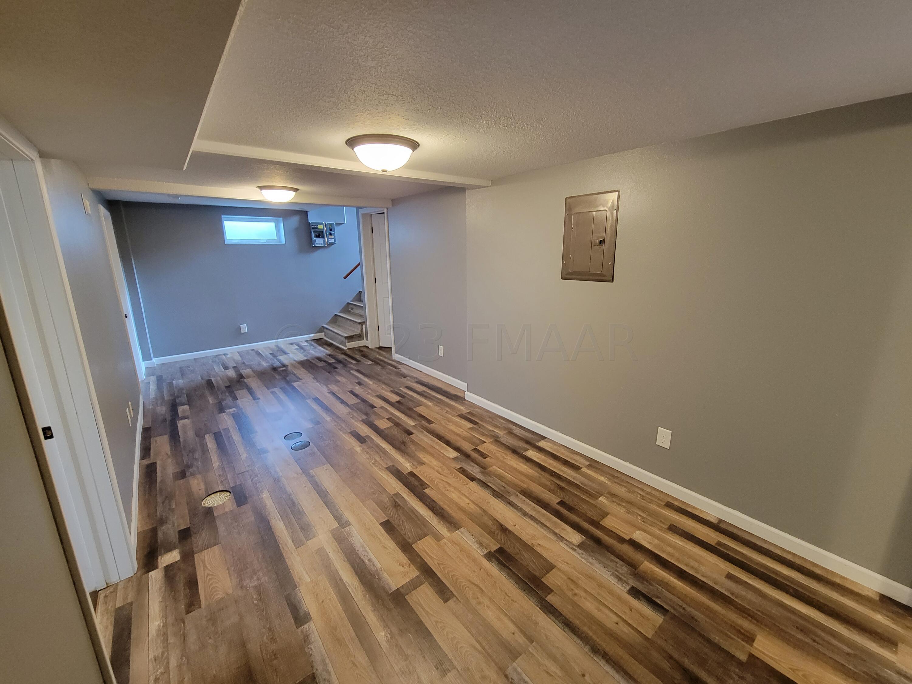 Family room 1-2