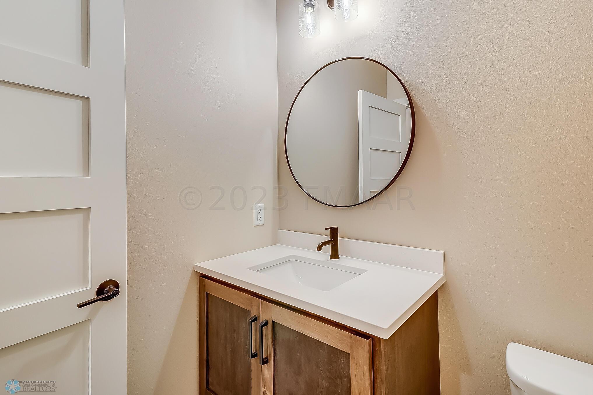 Half bath1_1