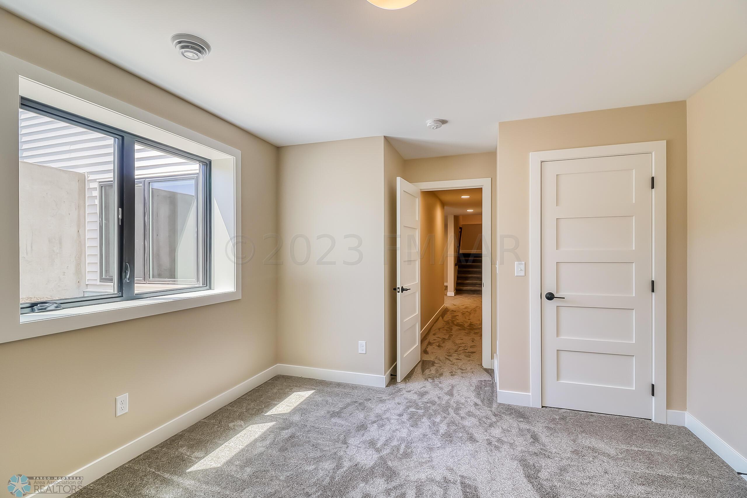 Basement Bedroom1_2