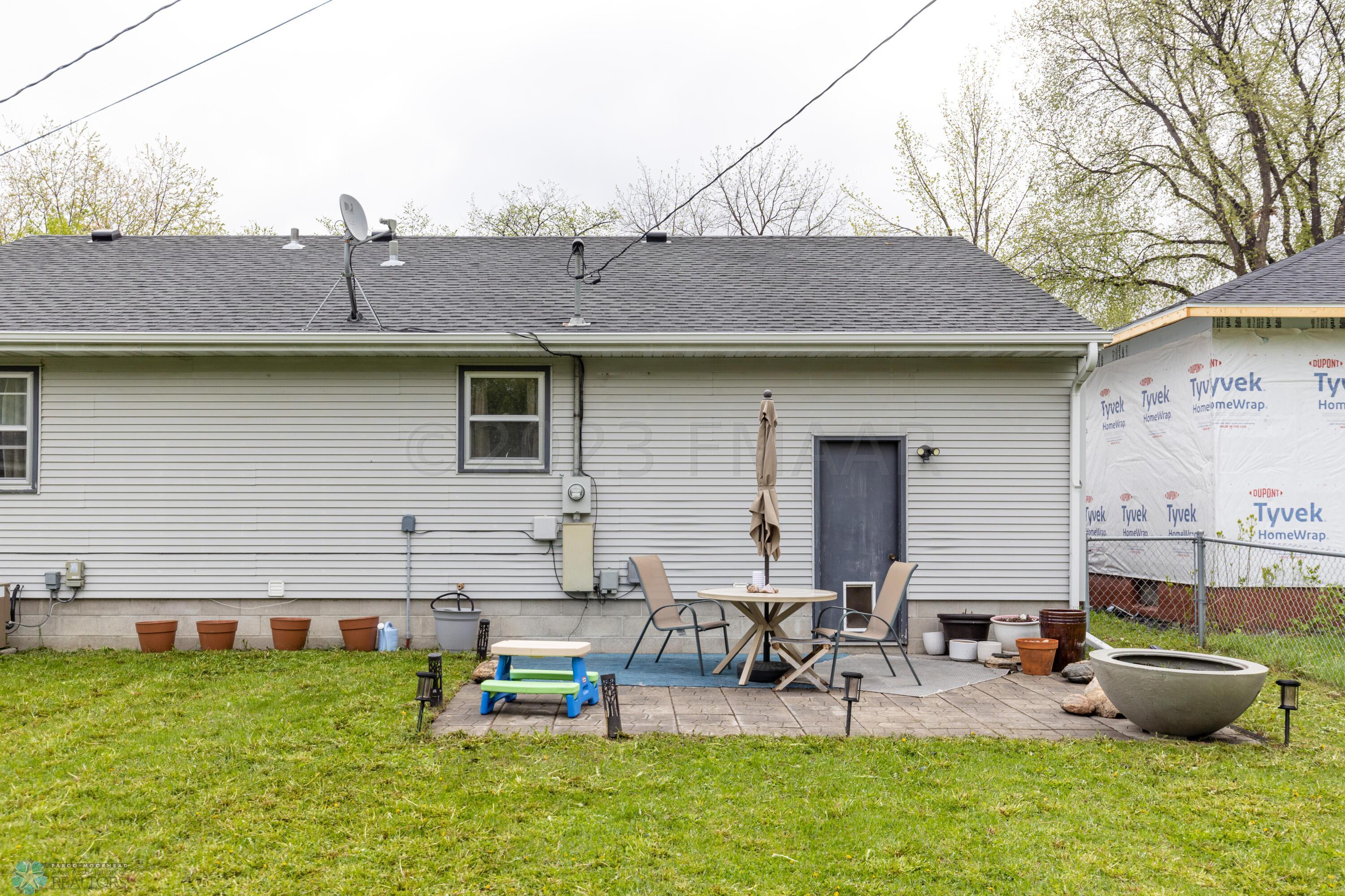 425 18th St S Moorhead
