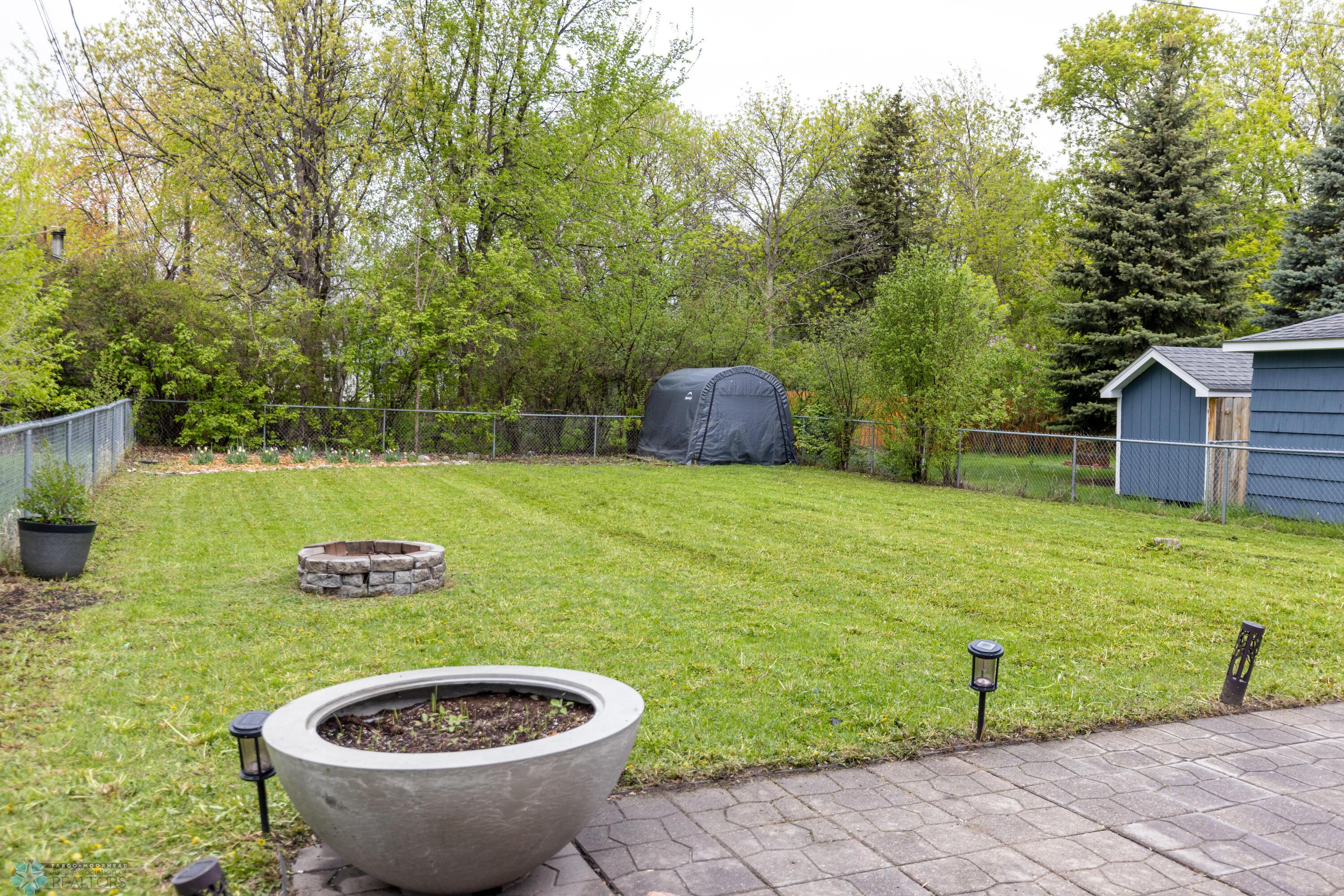 425 18th St S Moorhead