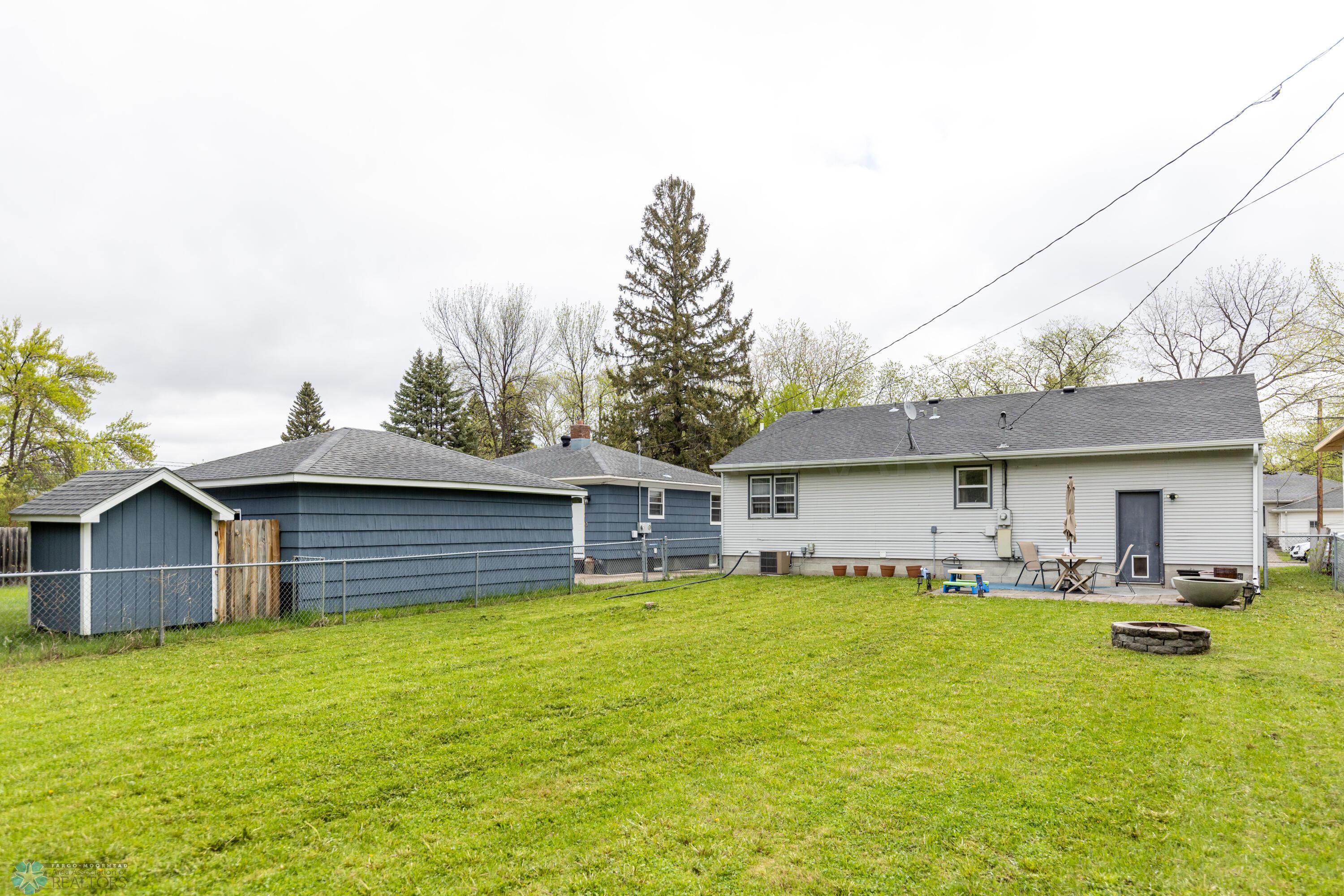 425 18th St S Moorhead