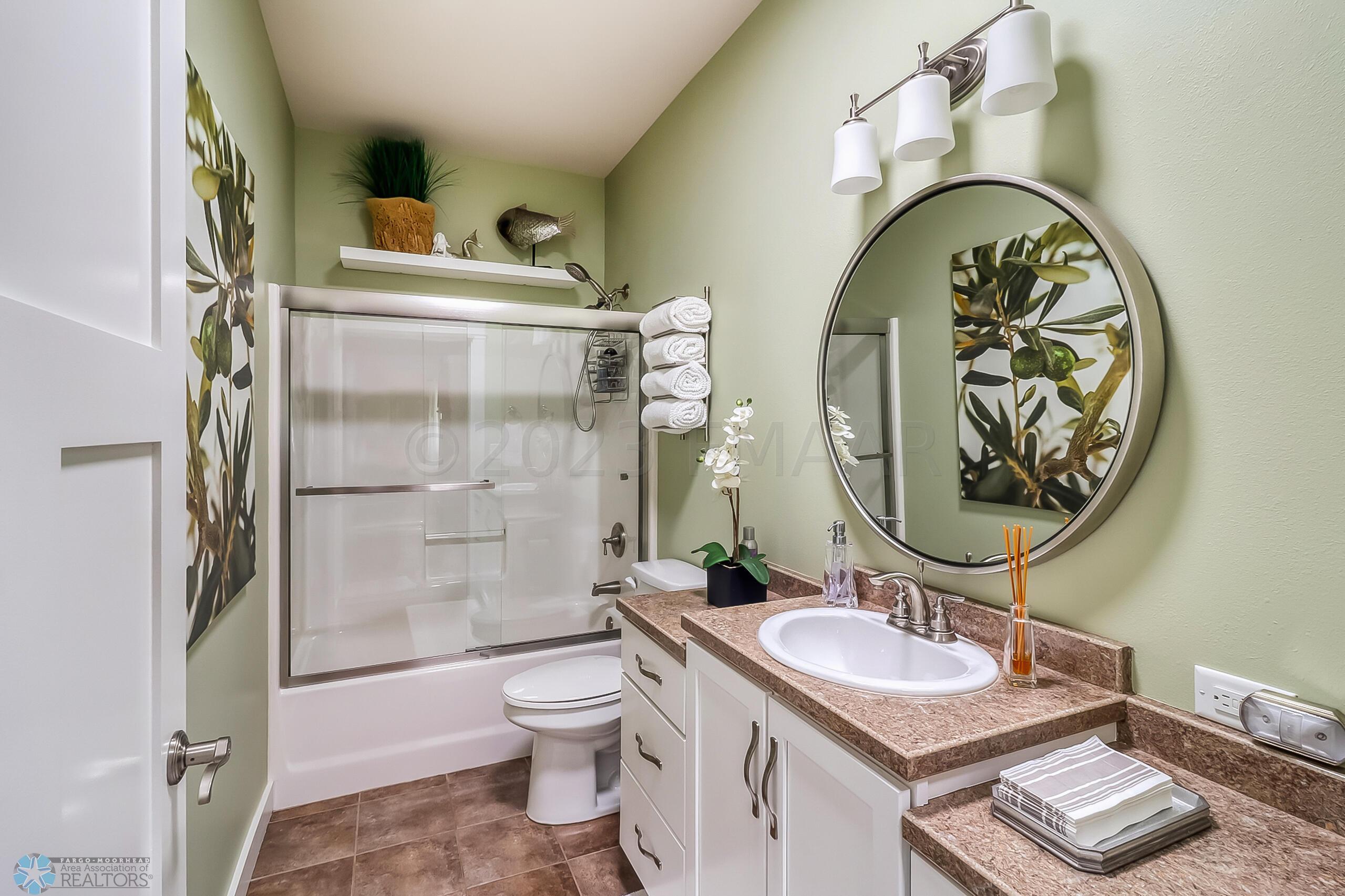 Bathroom 1_1