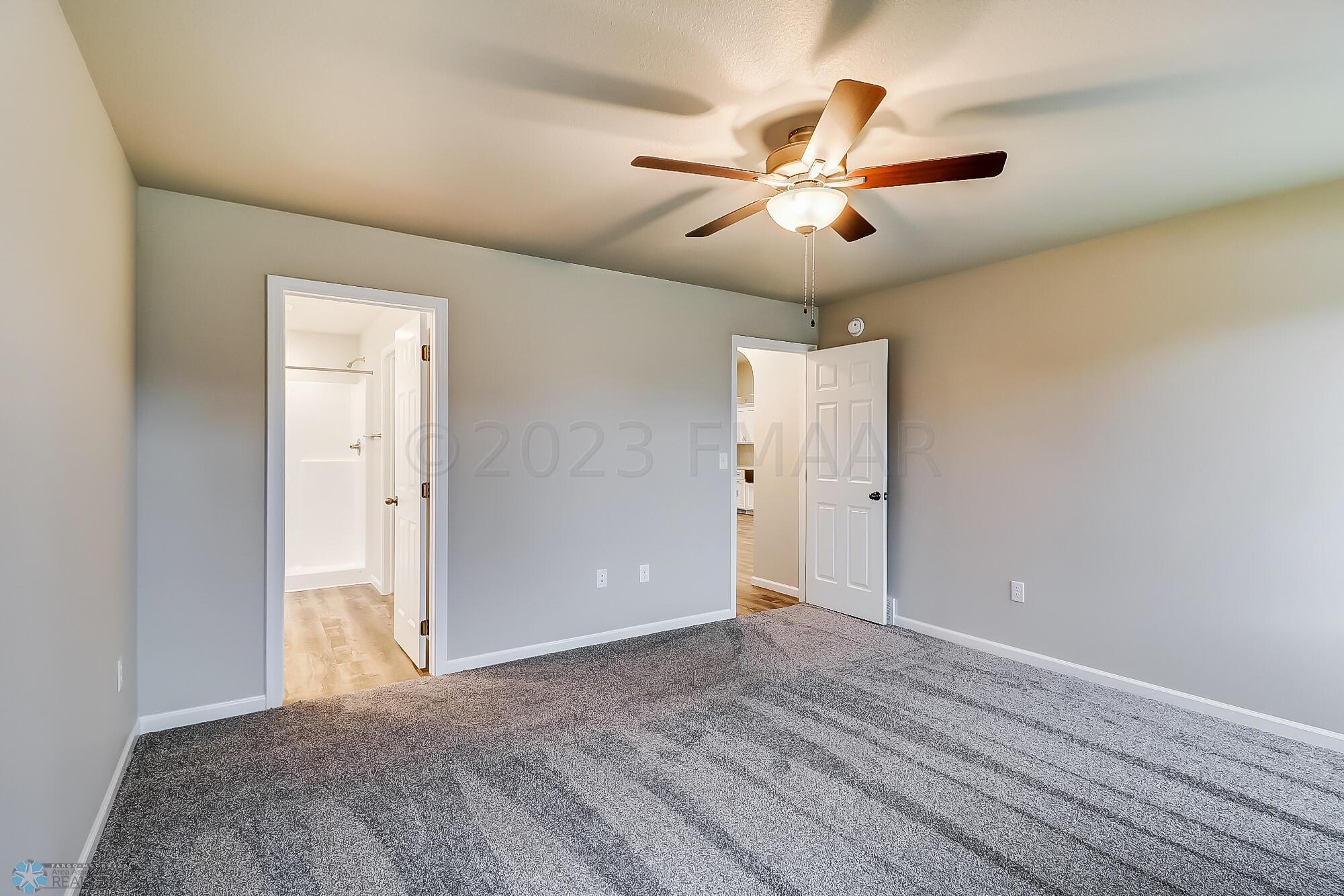 Primary Bedroom1_2