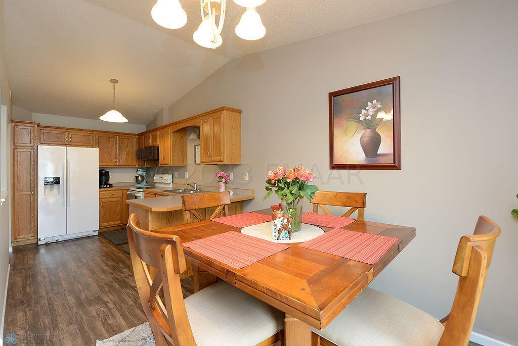 Dining to Kitchen