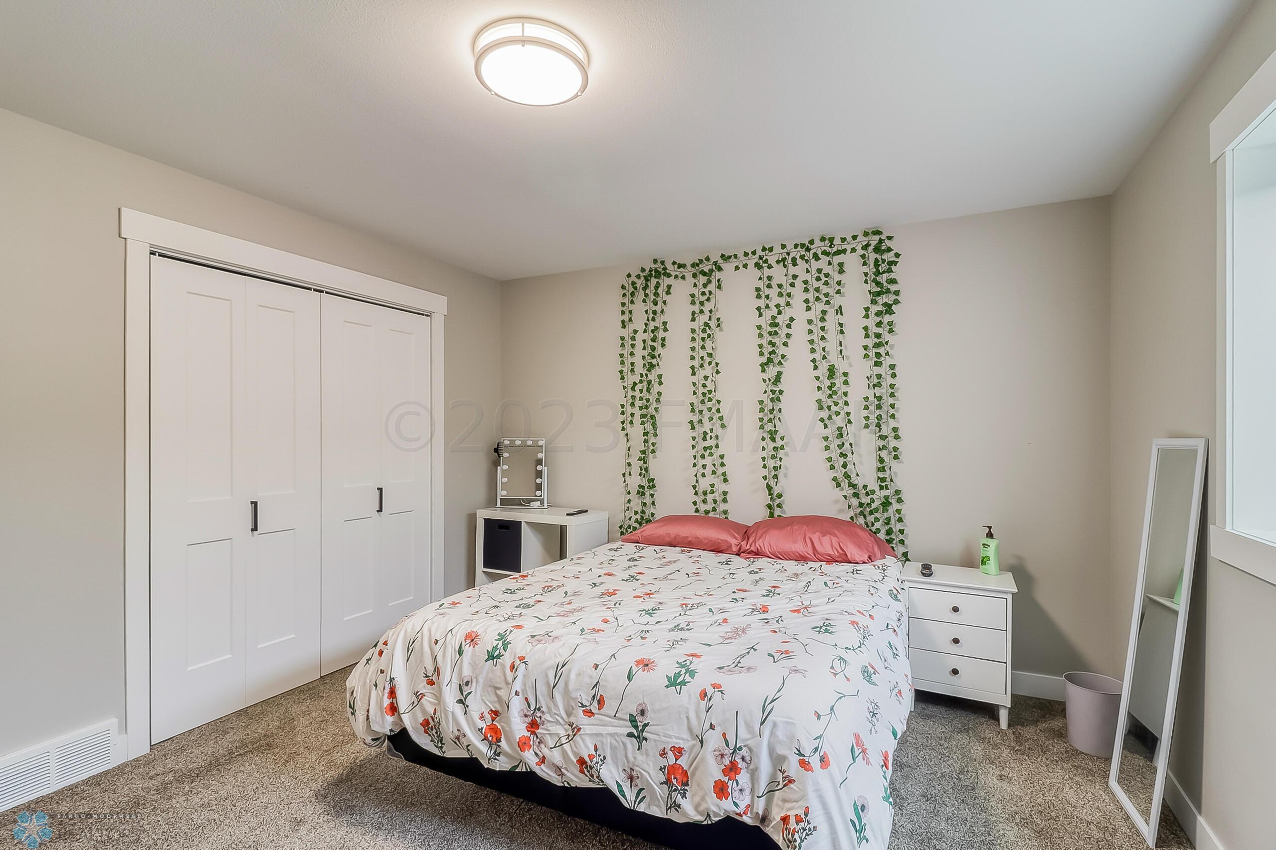 Basement Bedroom2_2
