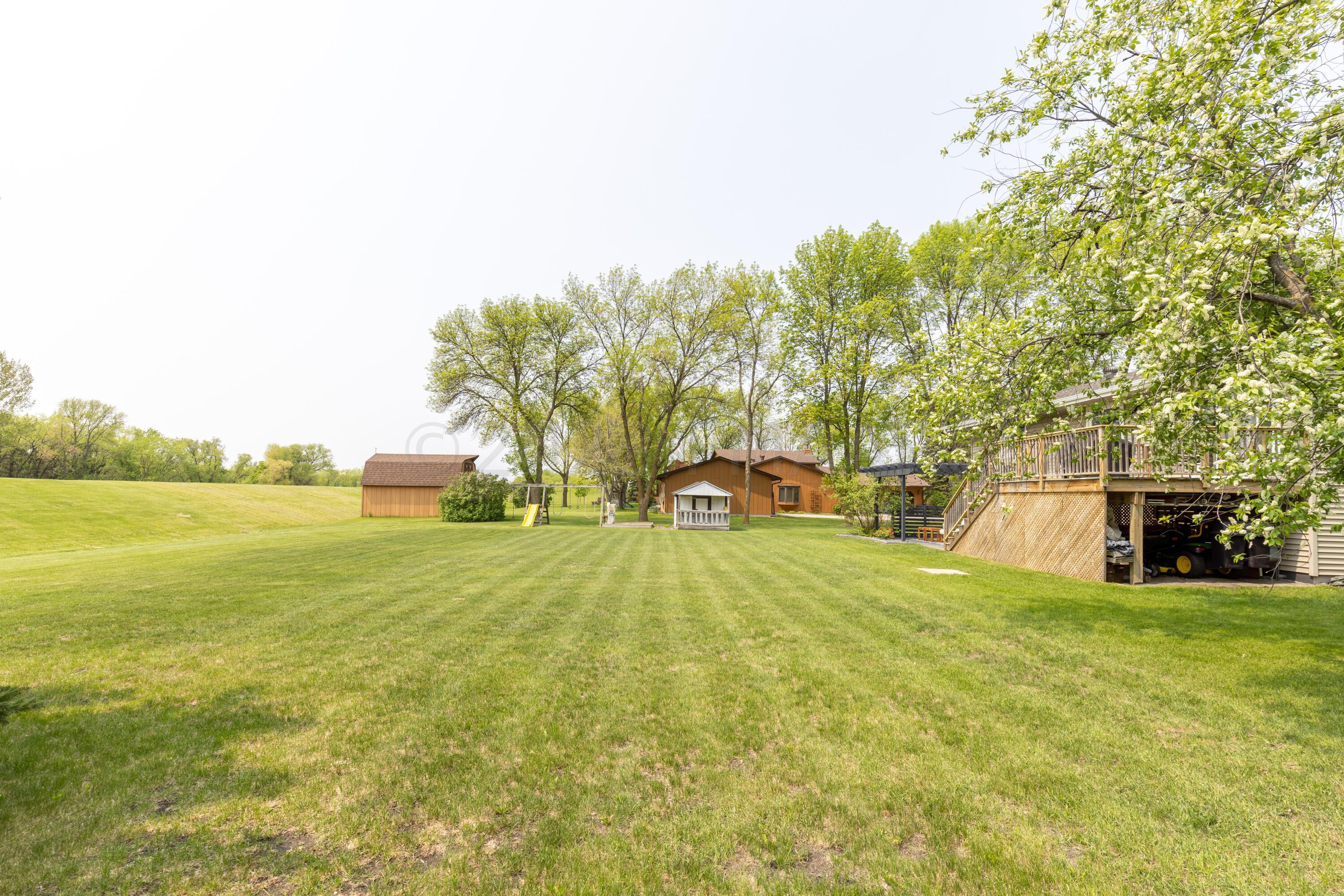 813 62nd-32