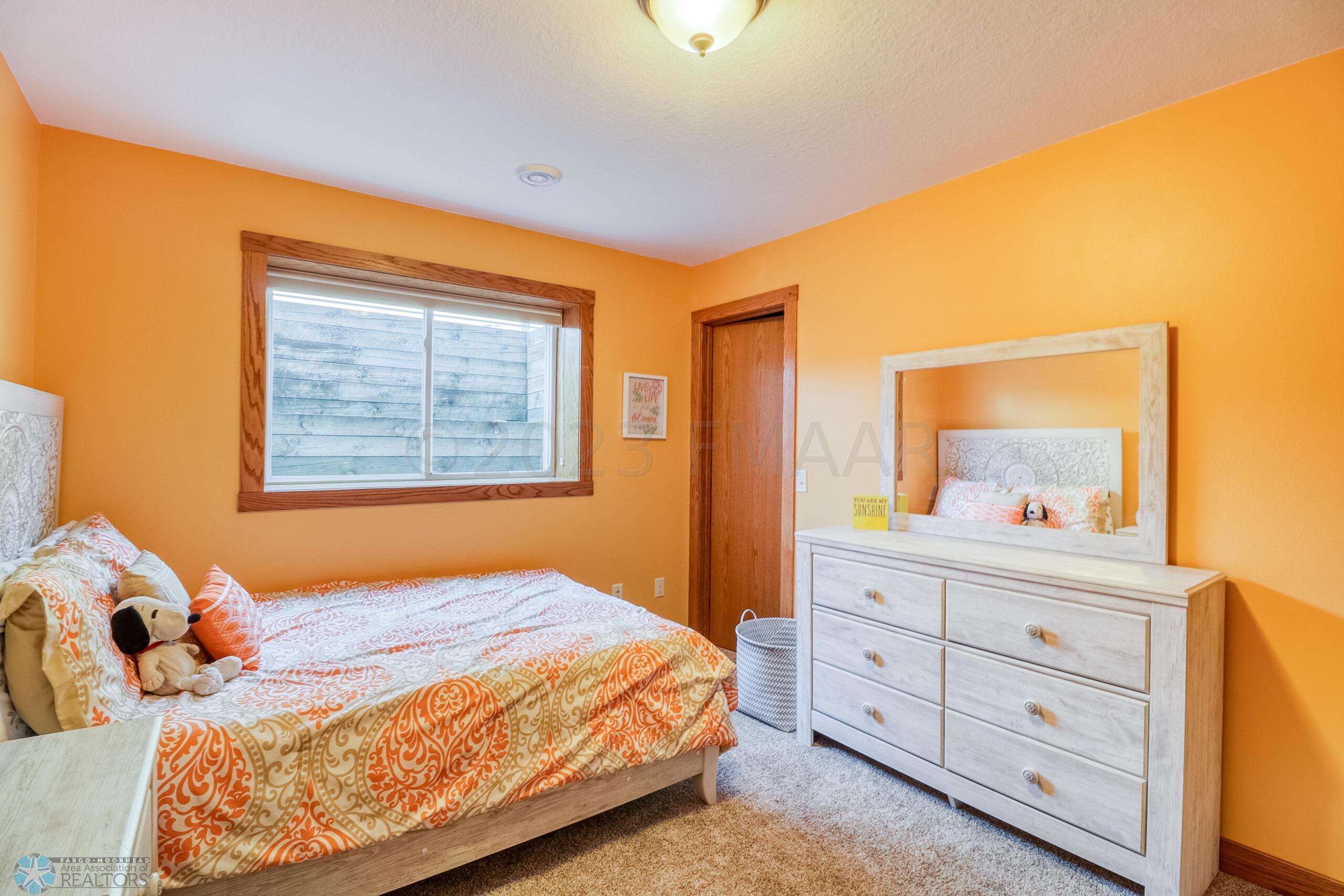 Basement Bedroom2_2
