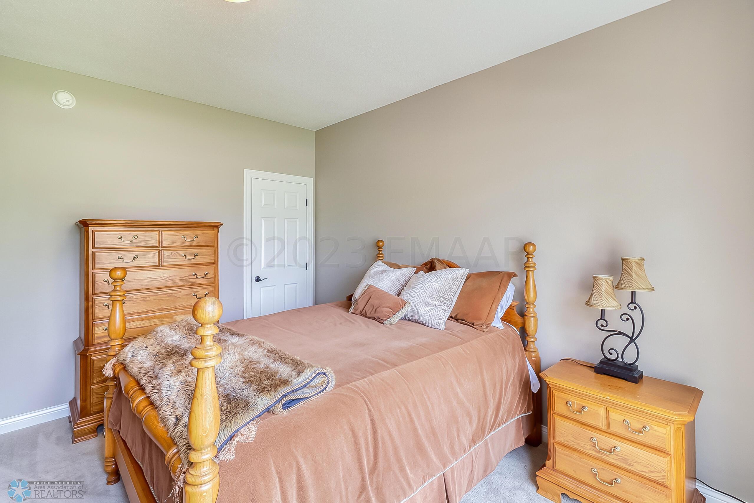Bedroom2_2