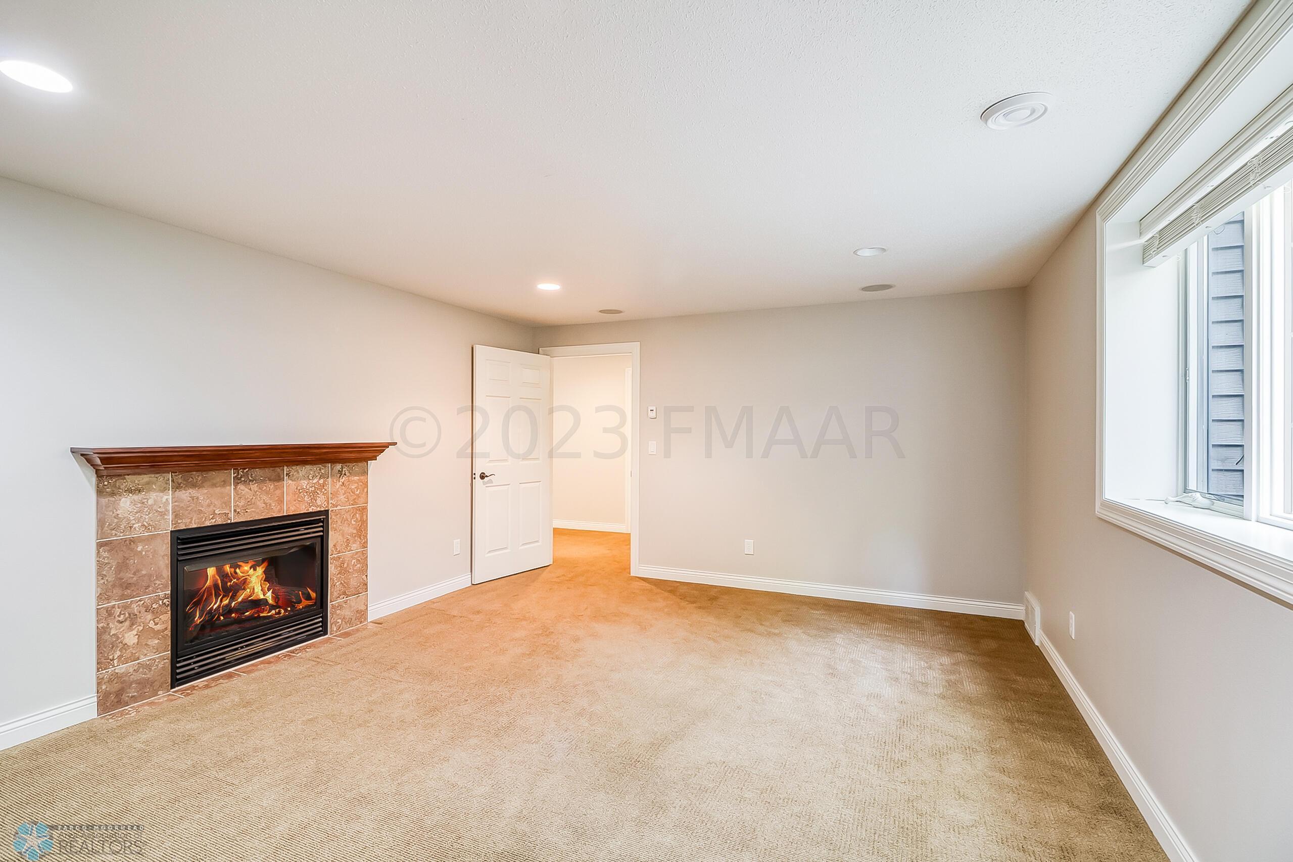 Basement Familyroom1_1