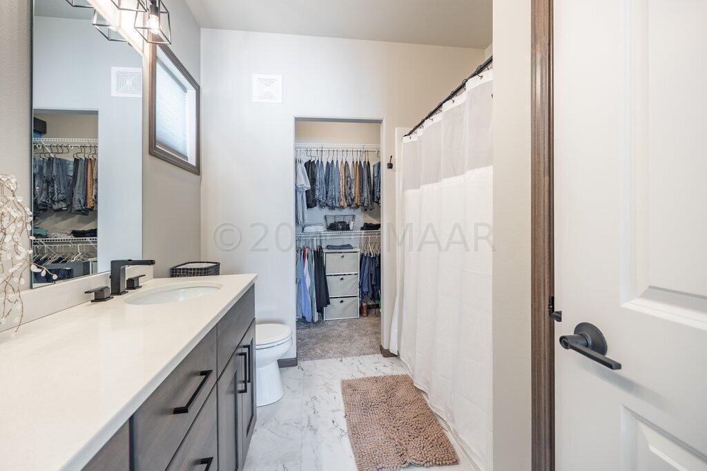 6021-Primary Bath:Closet