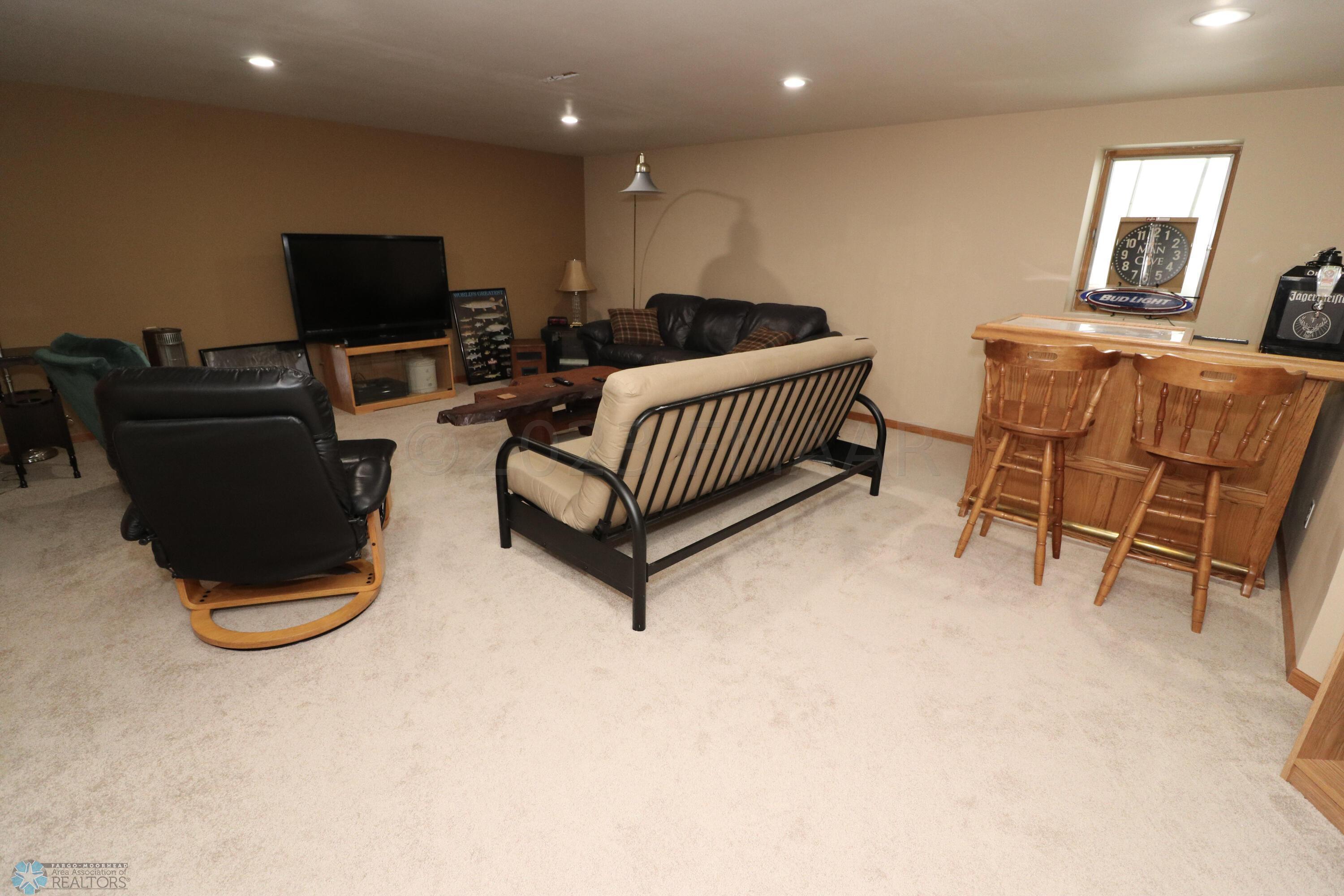 LL Family Room 2