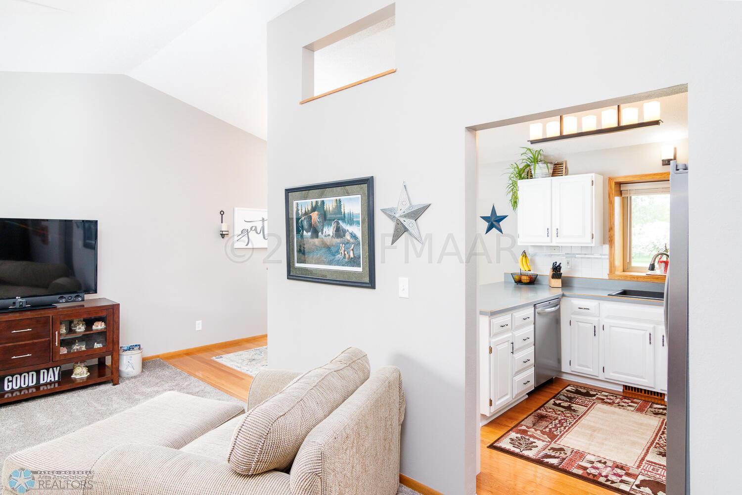 Living & Kitchen