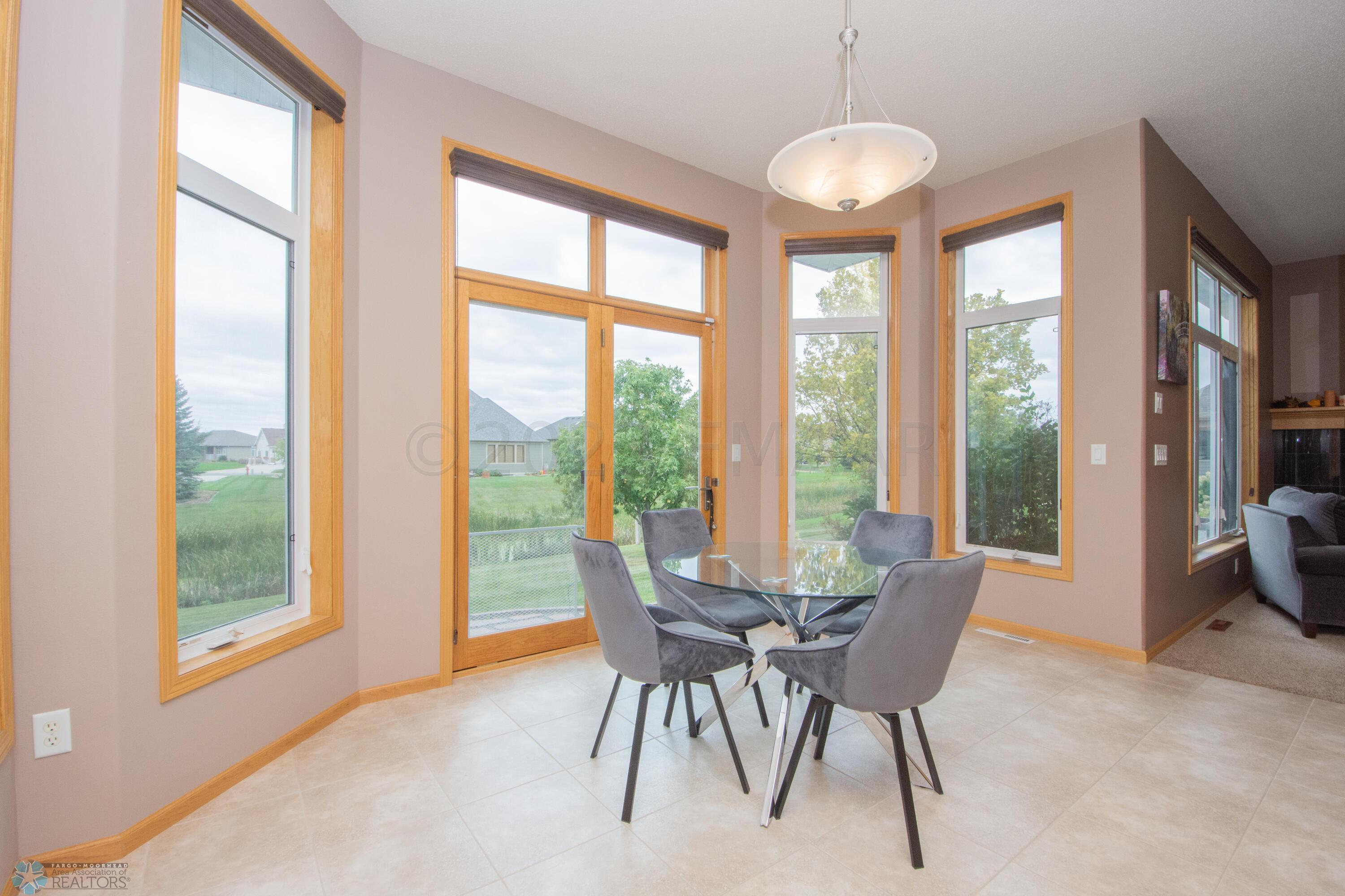 BREAKFAST NOOK