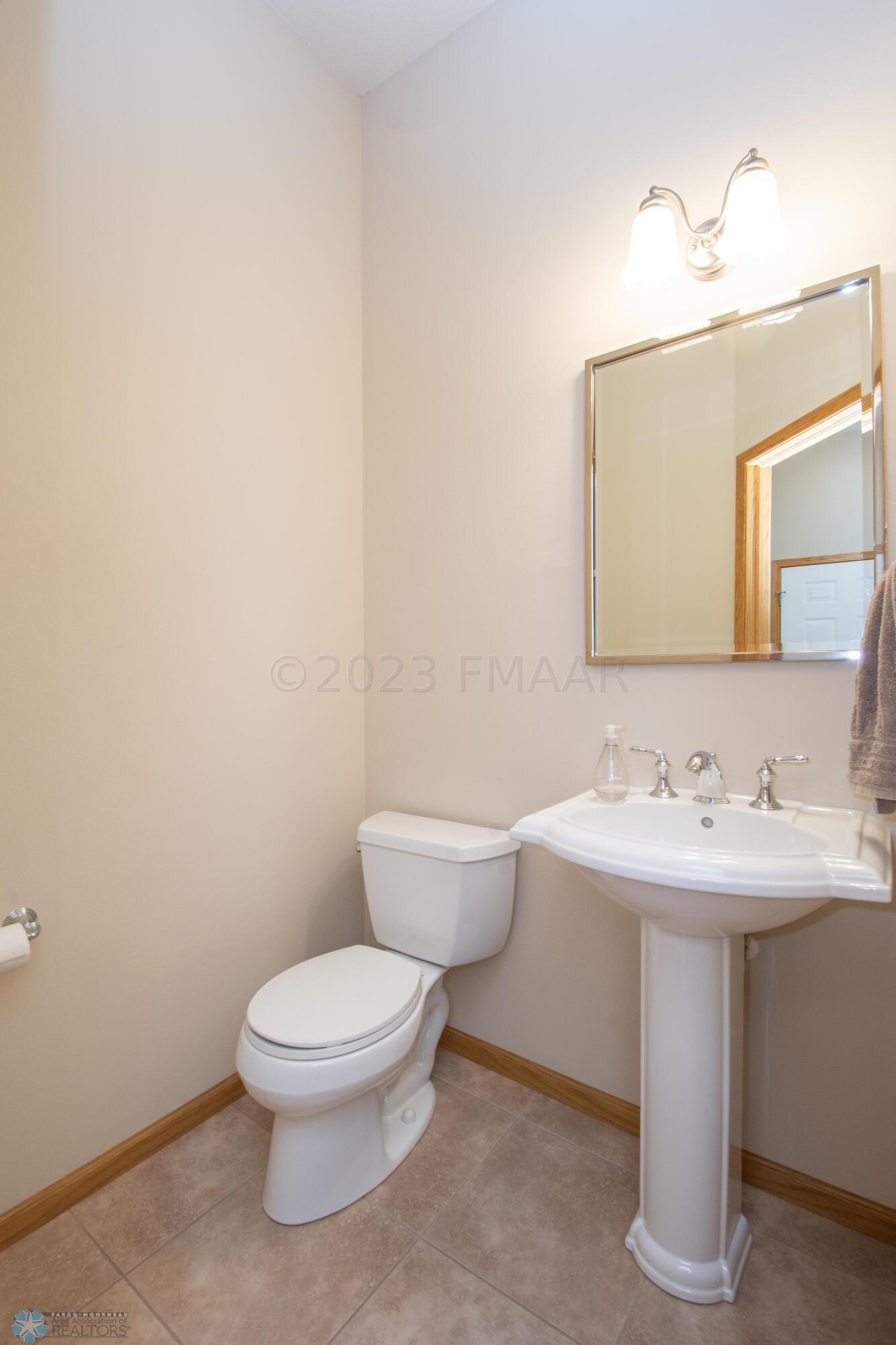 BATHROOM LAUNDRY