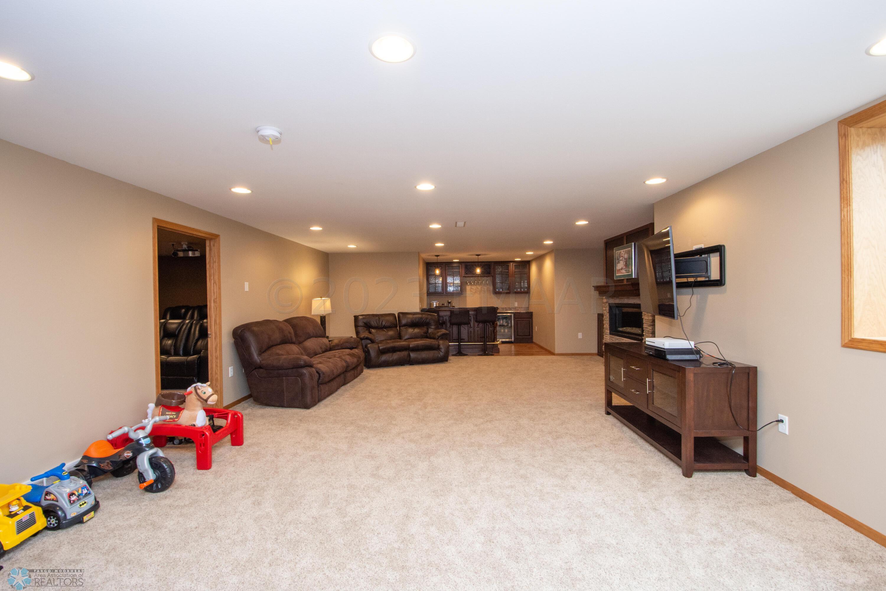BASEMENT FAMILY ROOM