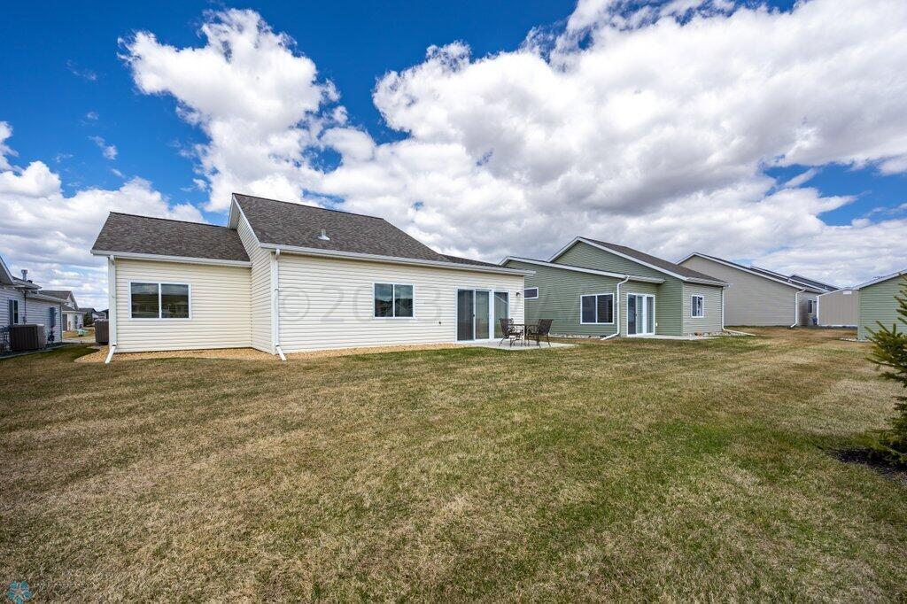 419 38th Ave E, West Fargo