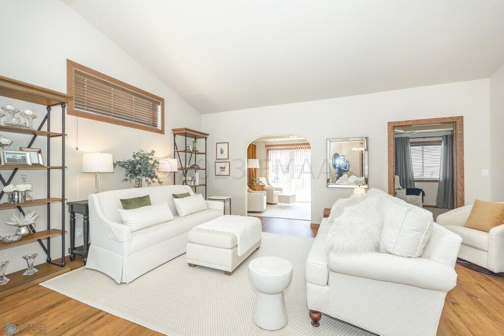 419 38th Ave E, West Fargo