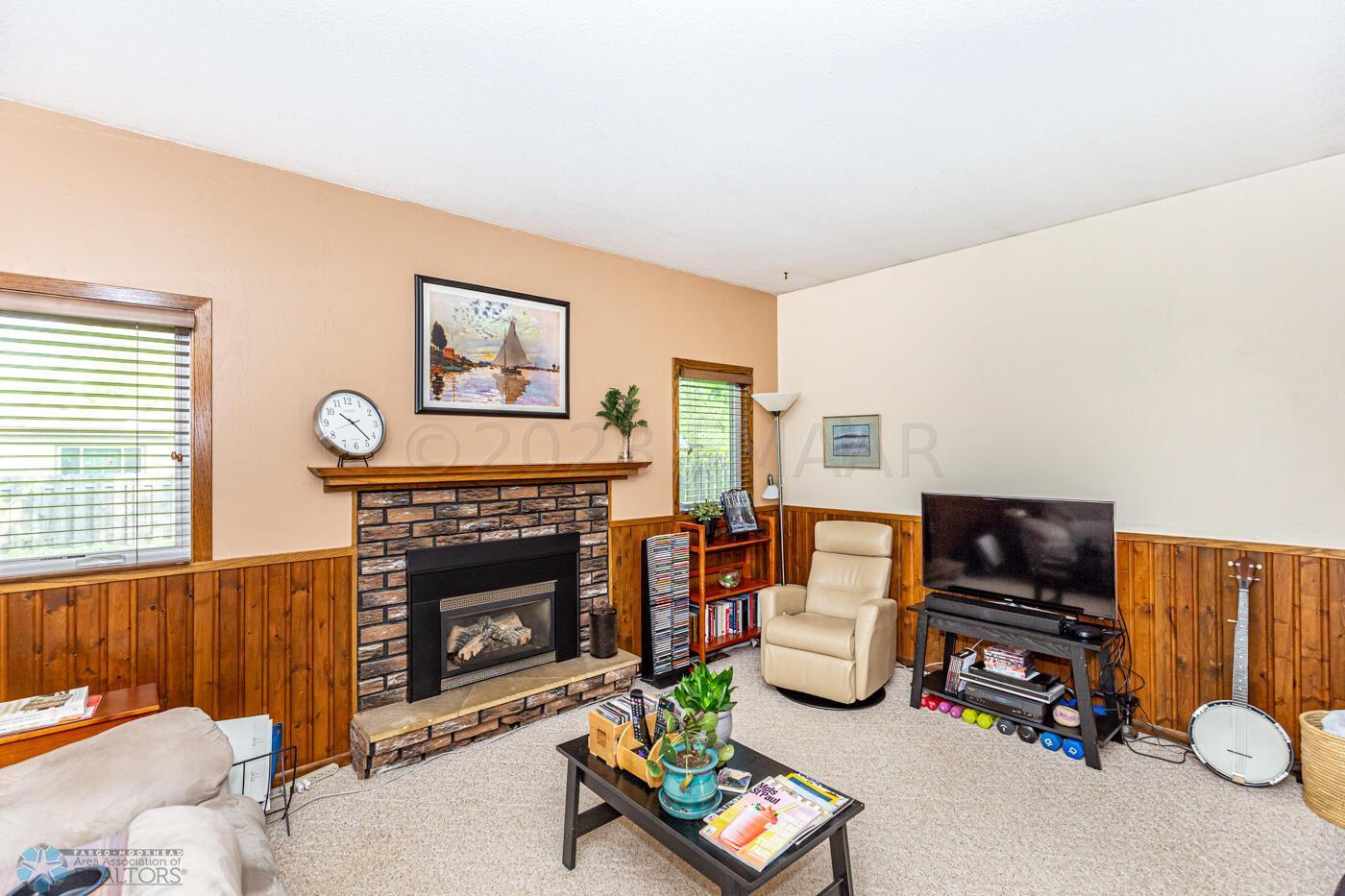 Den/Sunroom