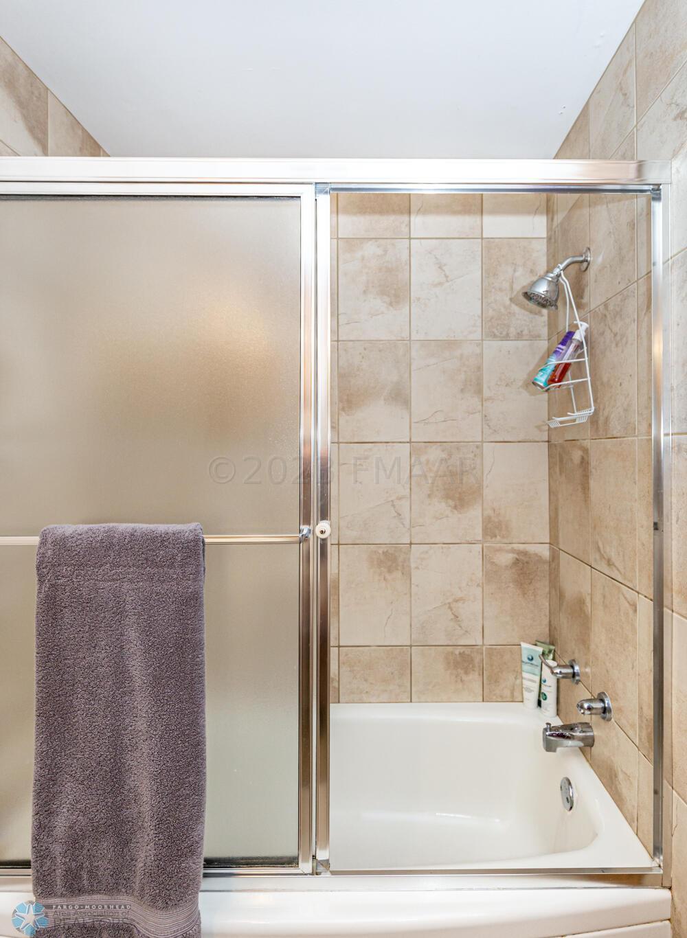 Upper Level Full Bath