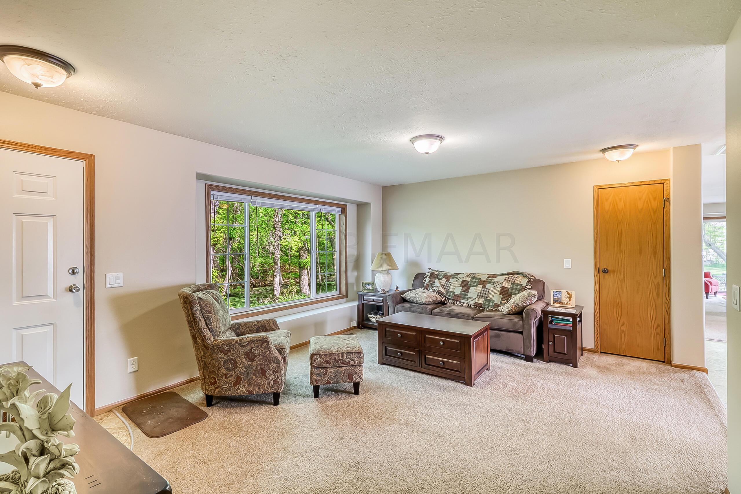 Familyroom1_0