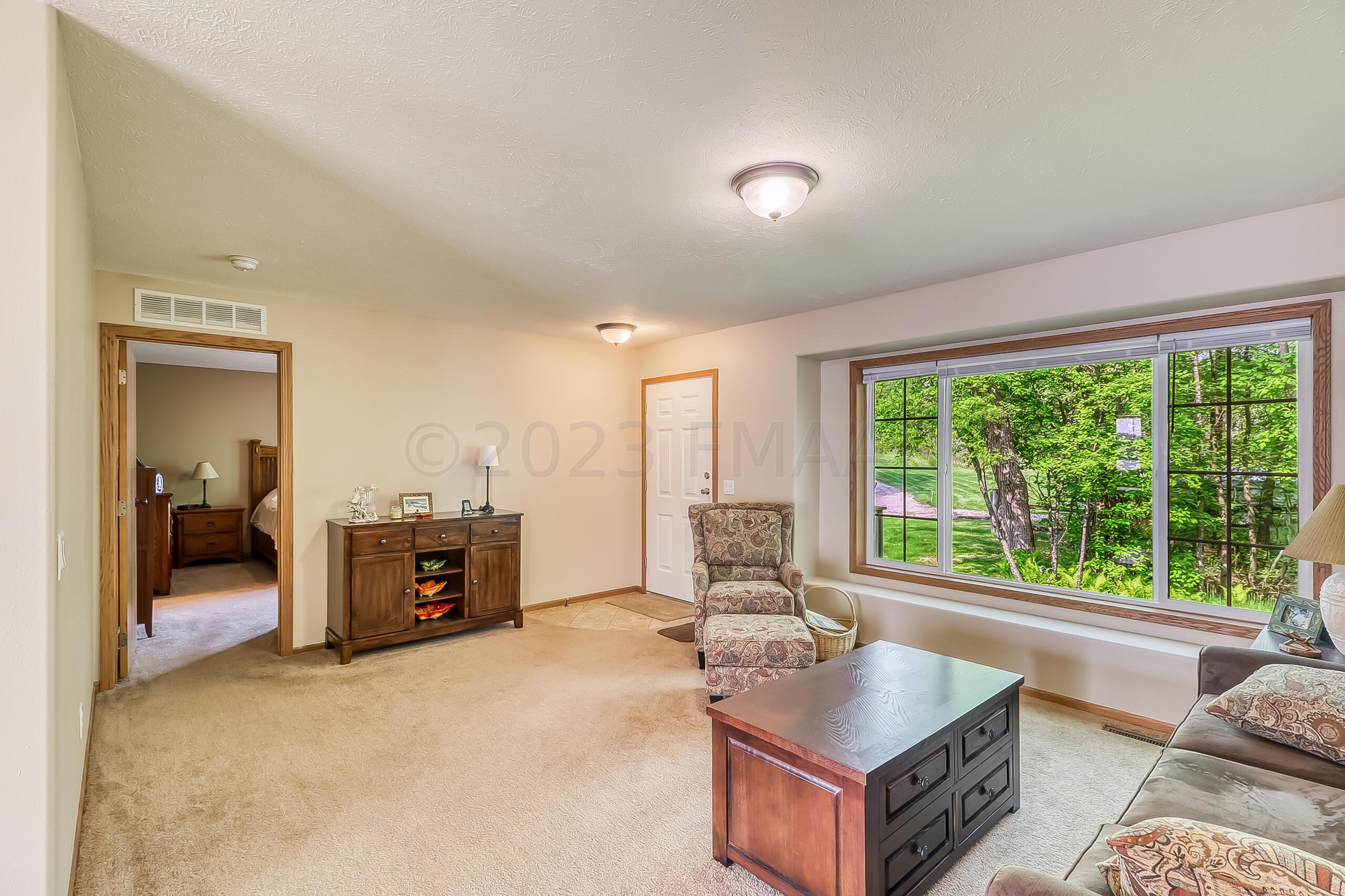 Familyroom1_3