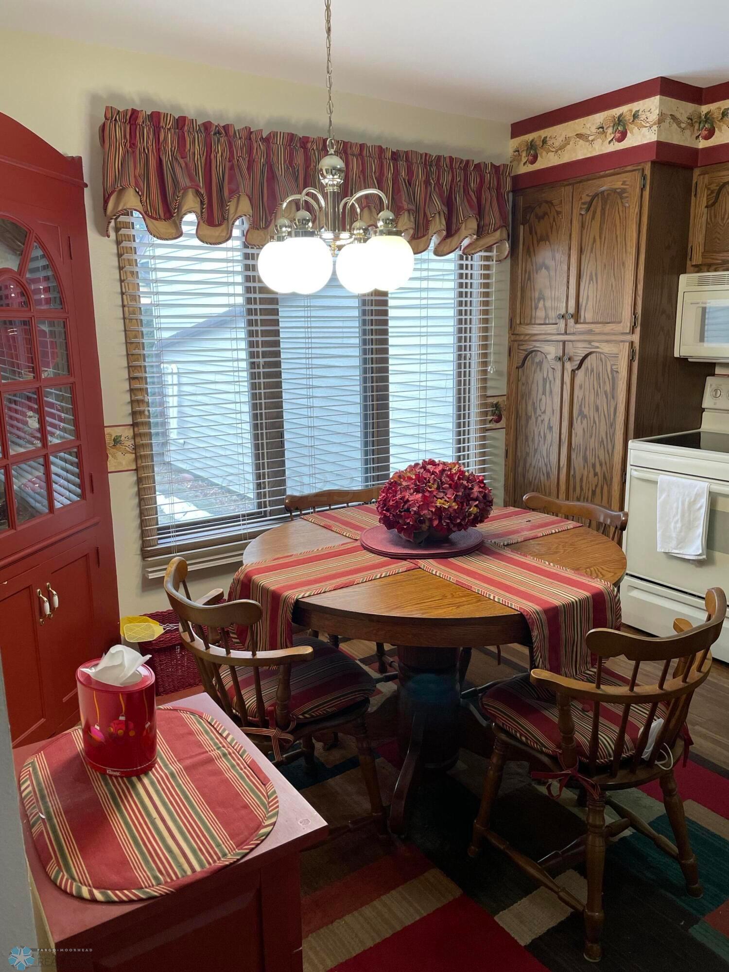 Kitchen Eating area