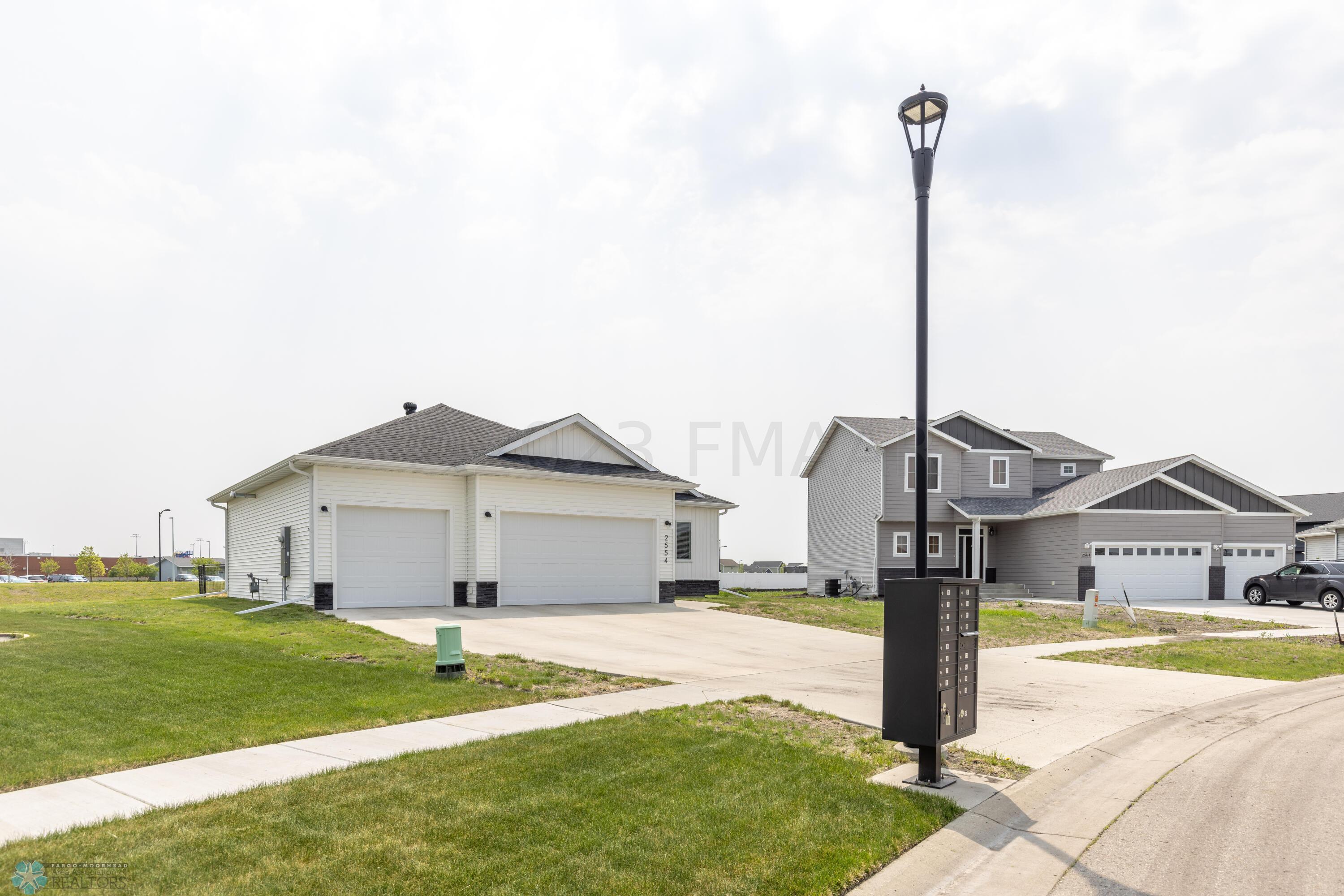 2554 Golden Valley Parkway