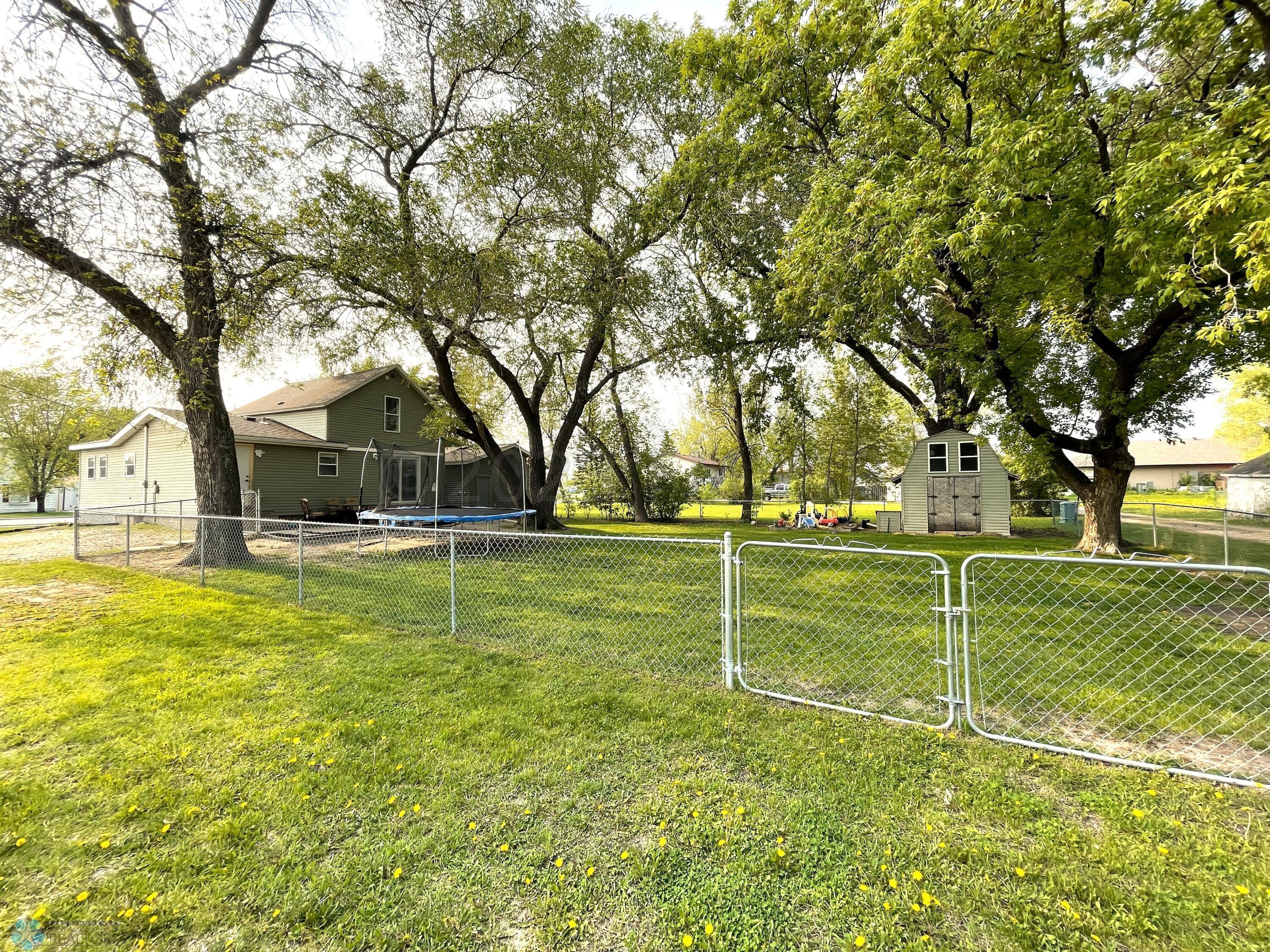 Double fence access