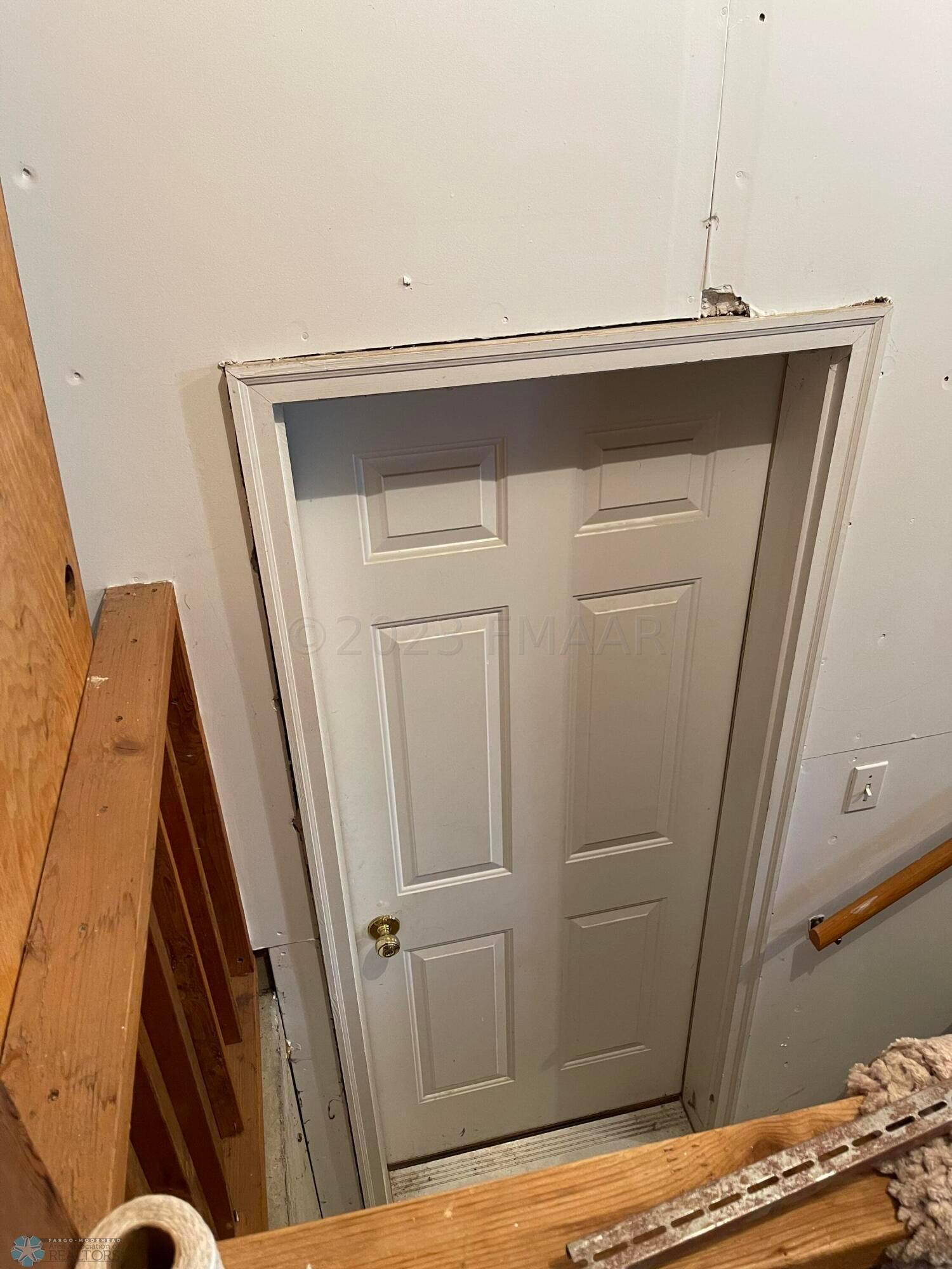 GARAGE ACCESS TO LOWER LEVEL