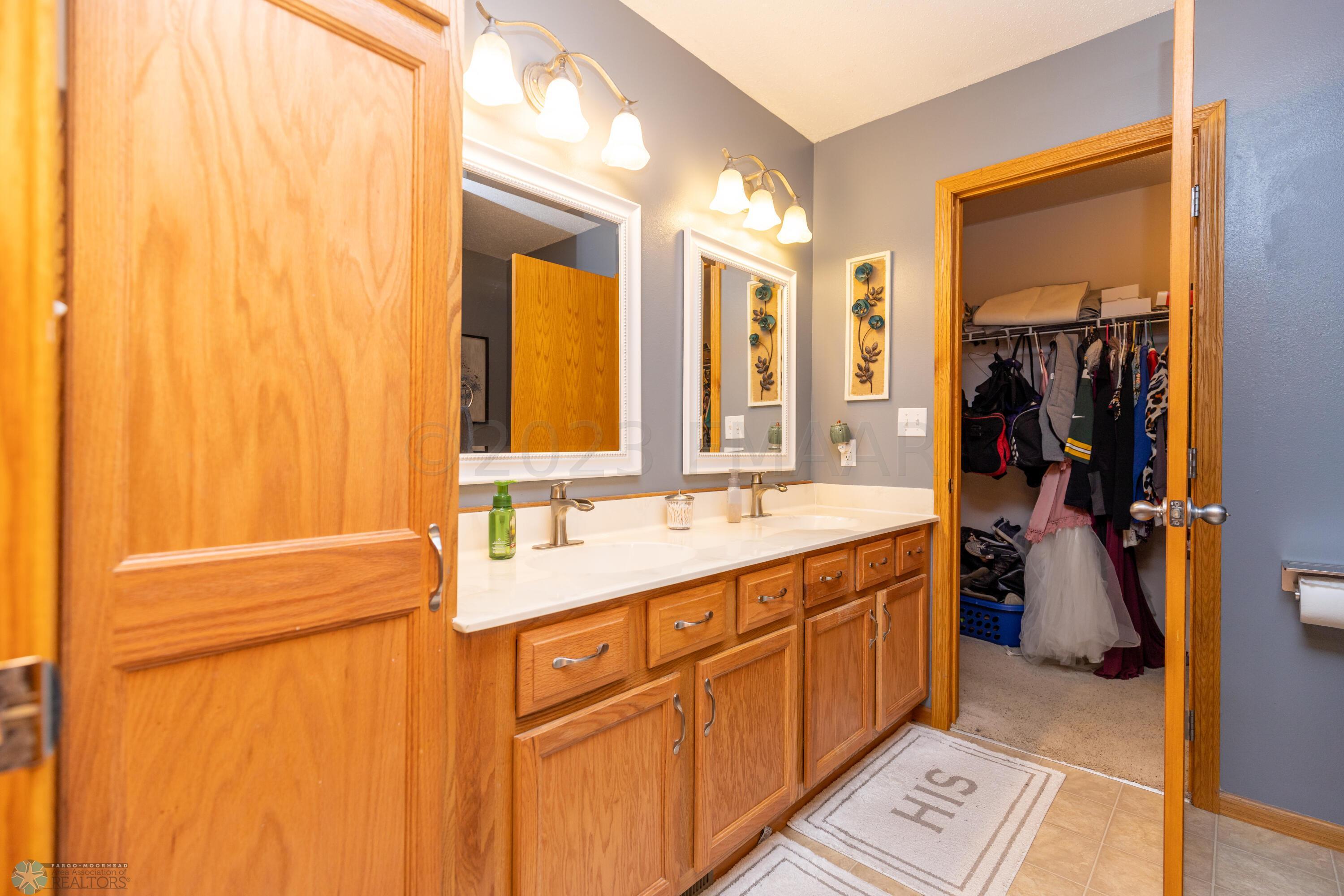 Upper Level Hollywood bathroom