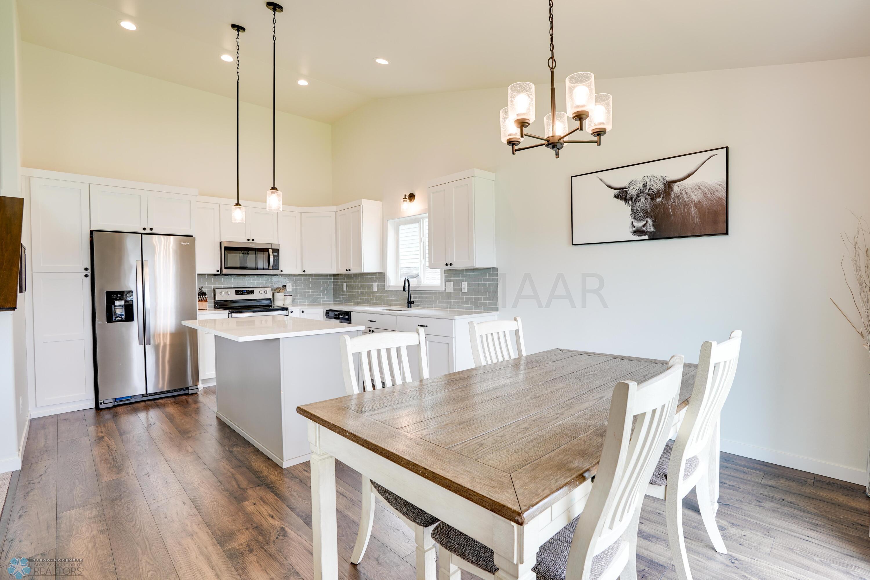 Dining to Kitchen